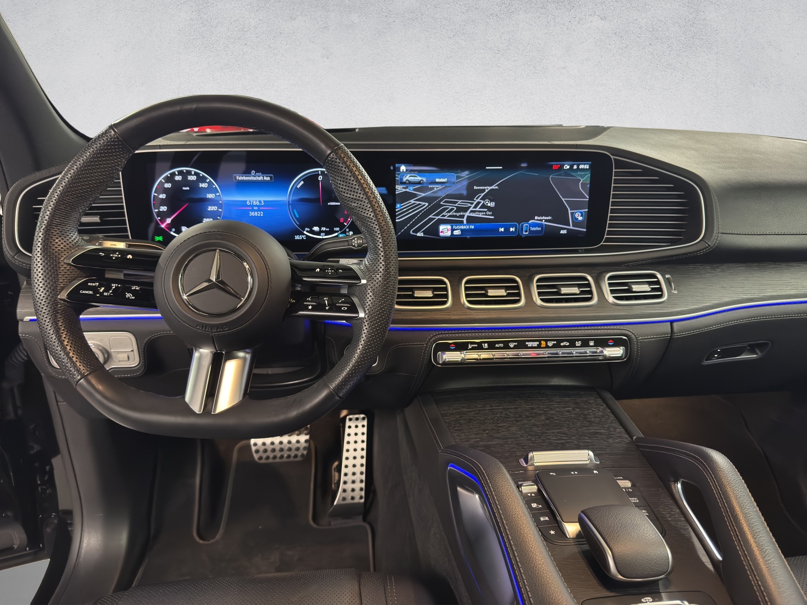 MERCEDES-BENZ GLE 350 de AMG Line 4Matic-image-14