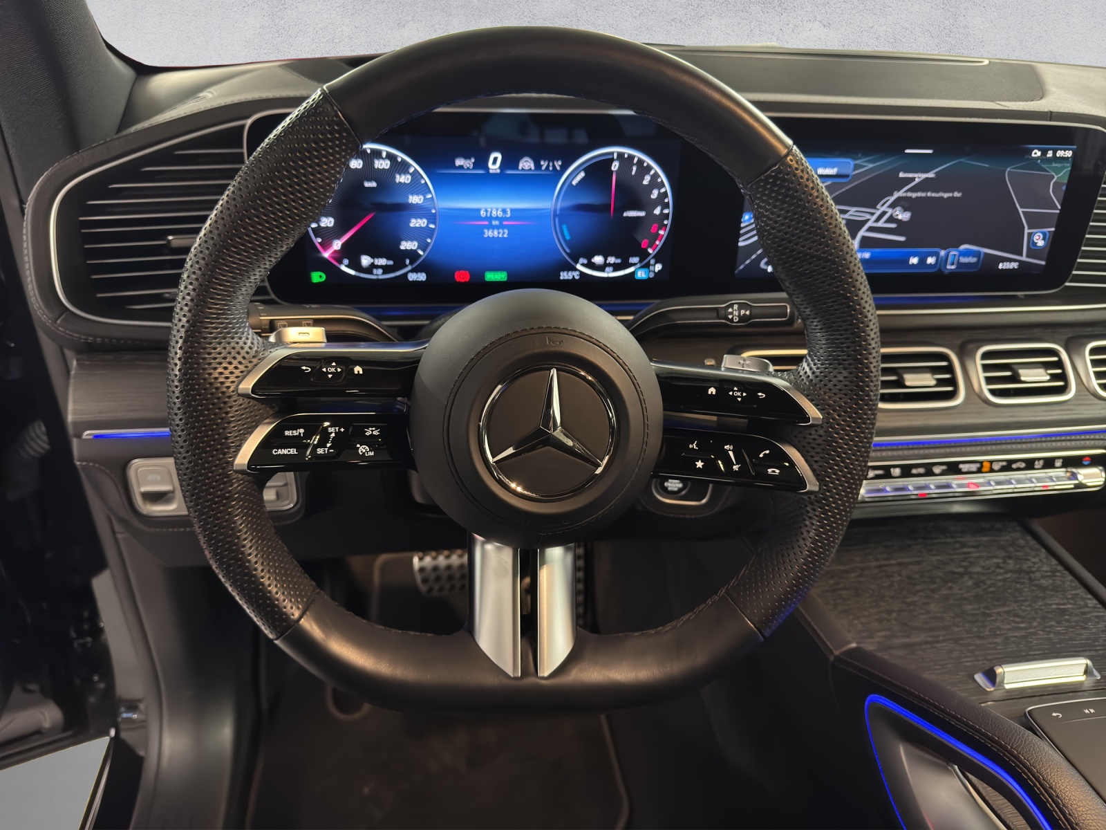 MERCEDES-BENZ GLE 350 de AMG Line 4Matic-image-12