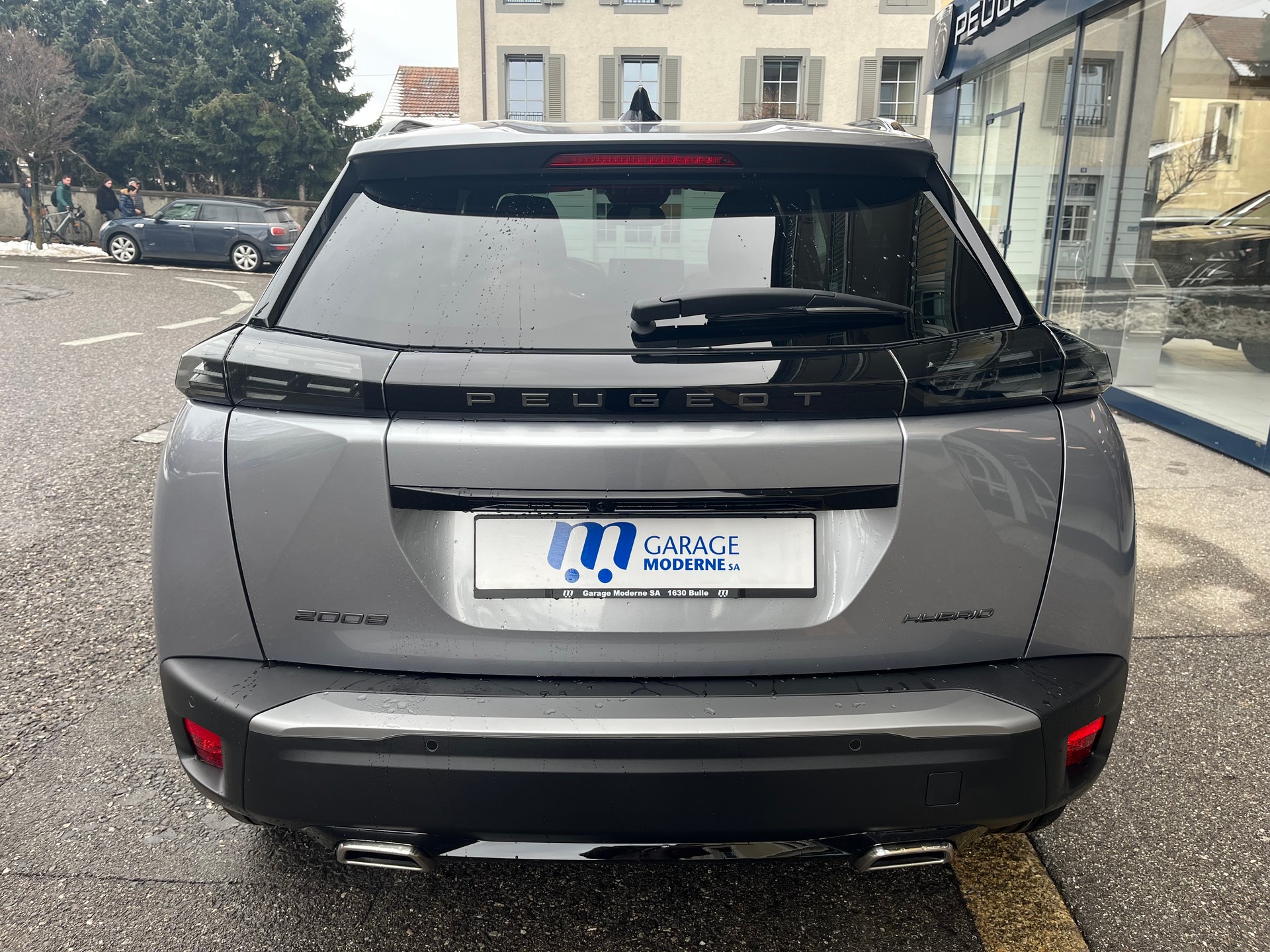 PEUGEOT 2008 1.2 Hybrid Allure Premium-image-4