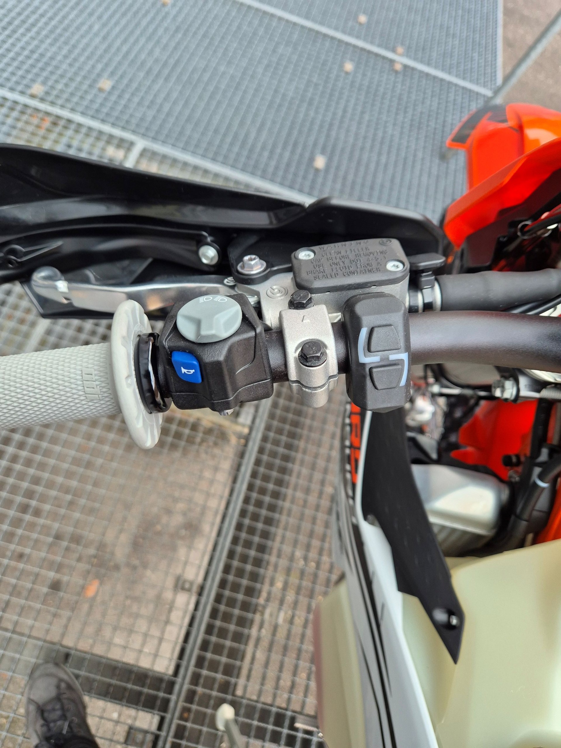 KTM EXC-image-10