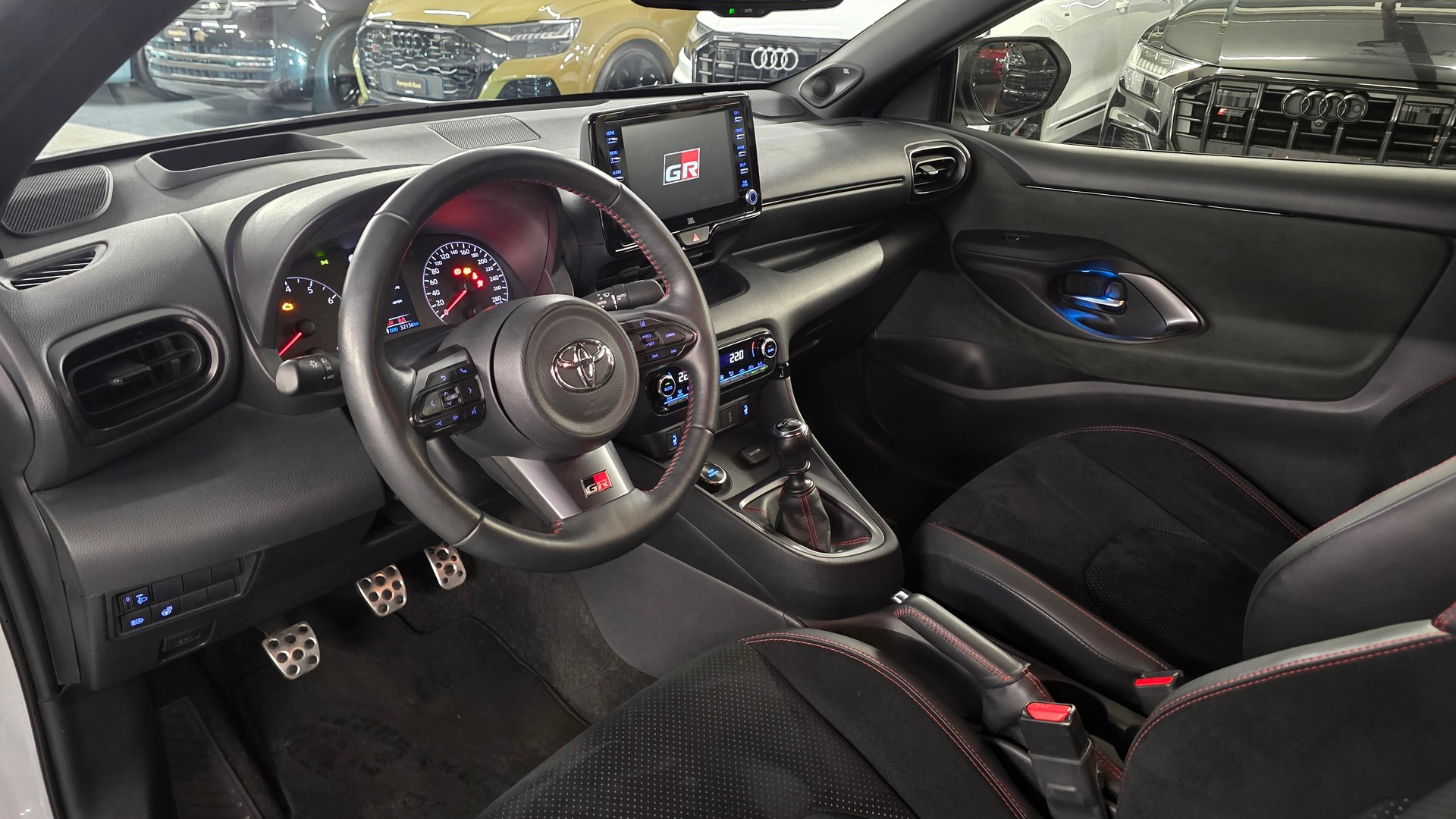 TOYOTA Yaris 1.6 GR Sport-image-11