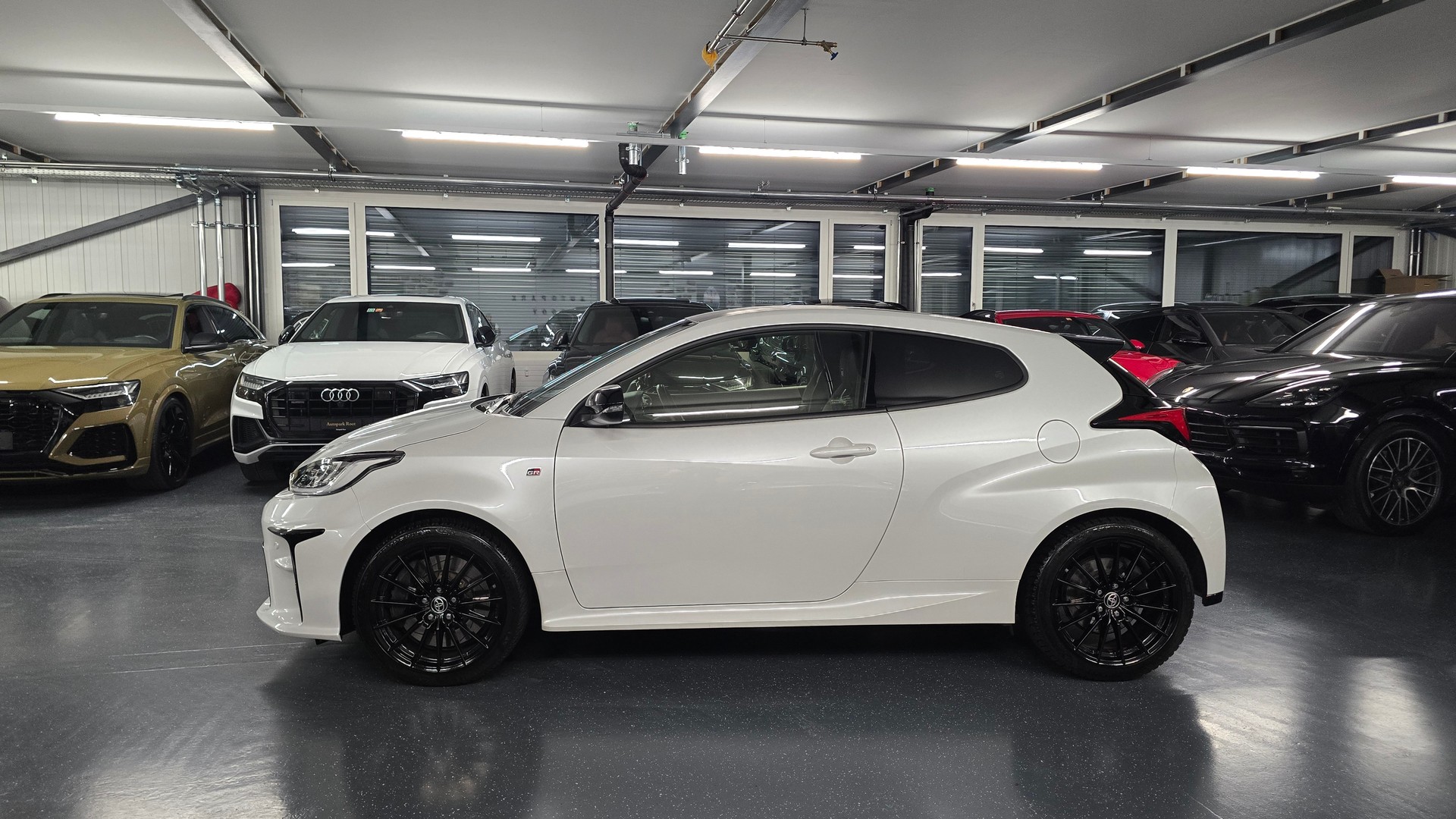 TOYOTA Yaris 1.6 GR Sport-image-8