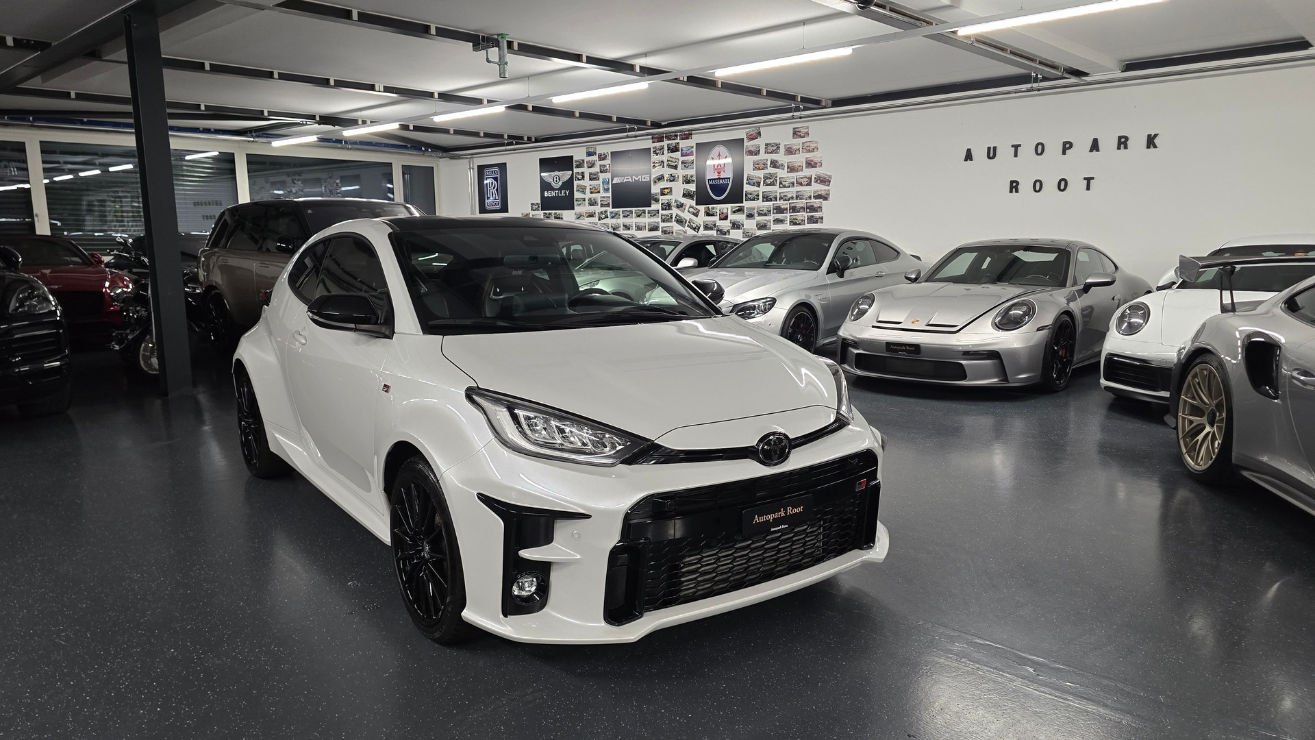 TOYOTA Yaris 1.6 GR Sport-image-1