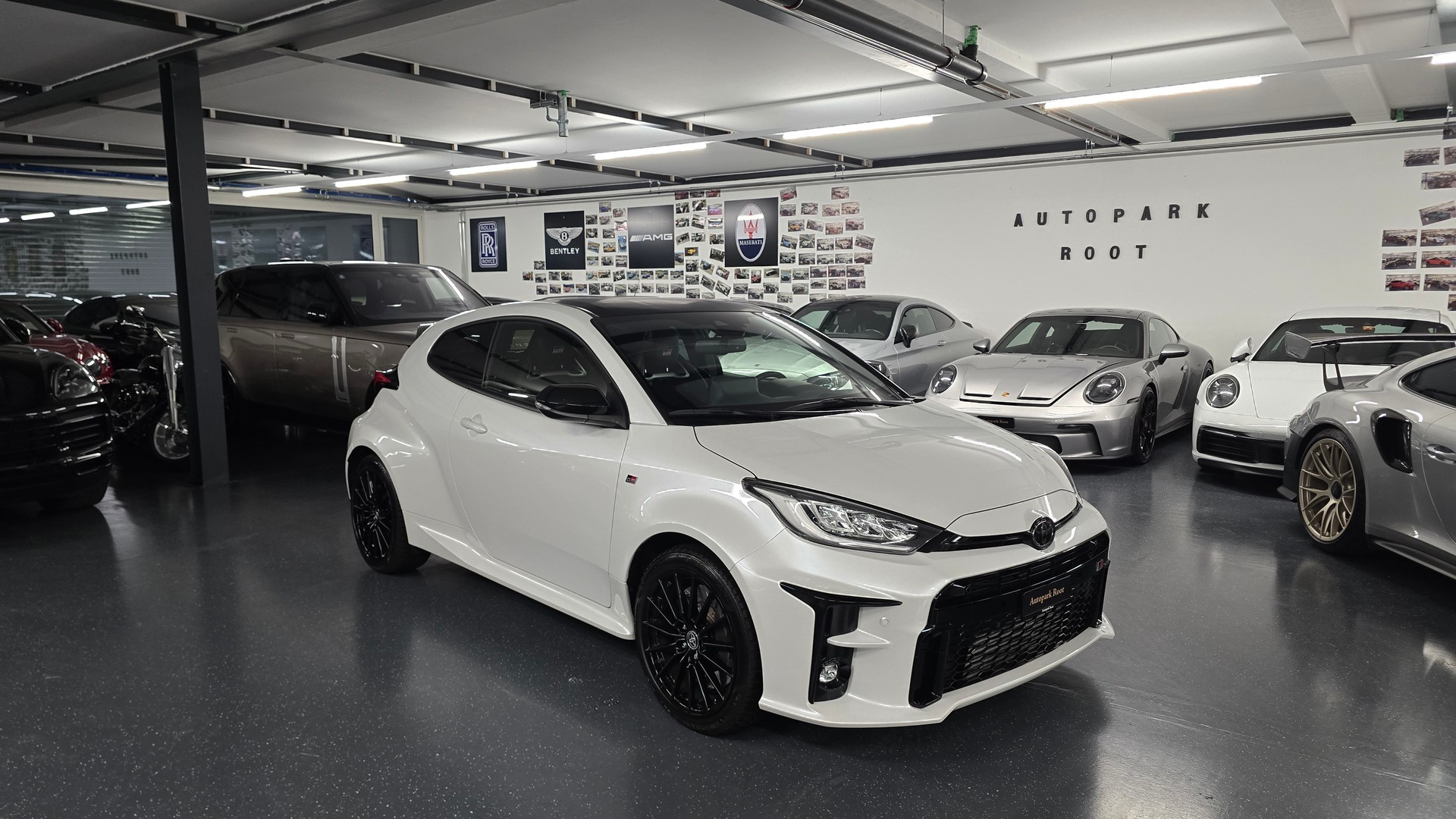 TOYOTA Yaris 1.6 GR Sport-image-0