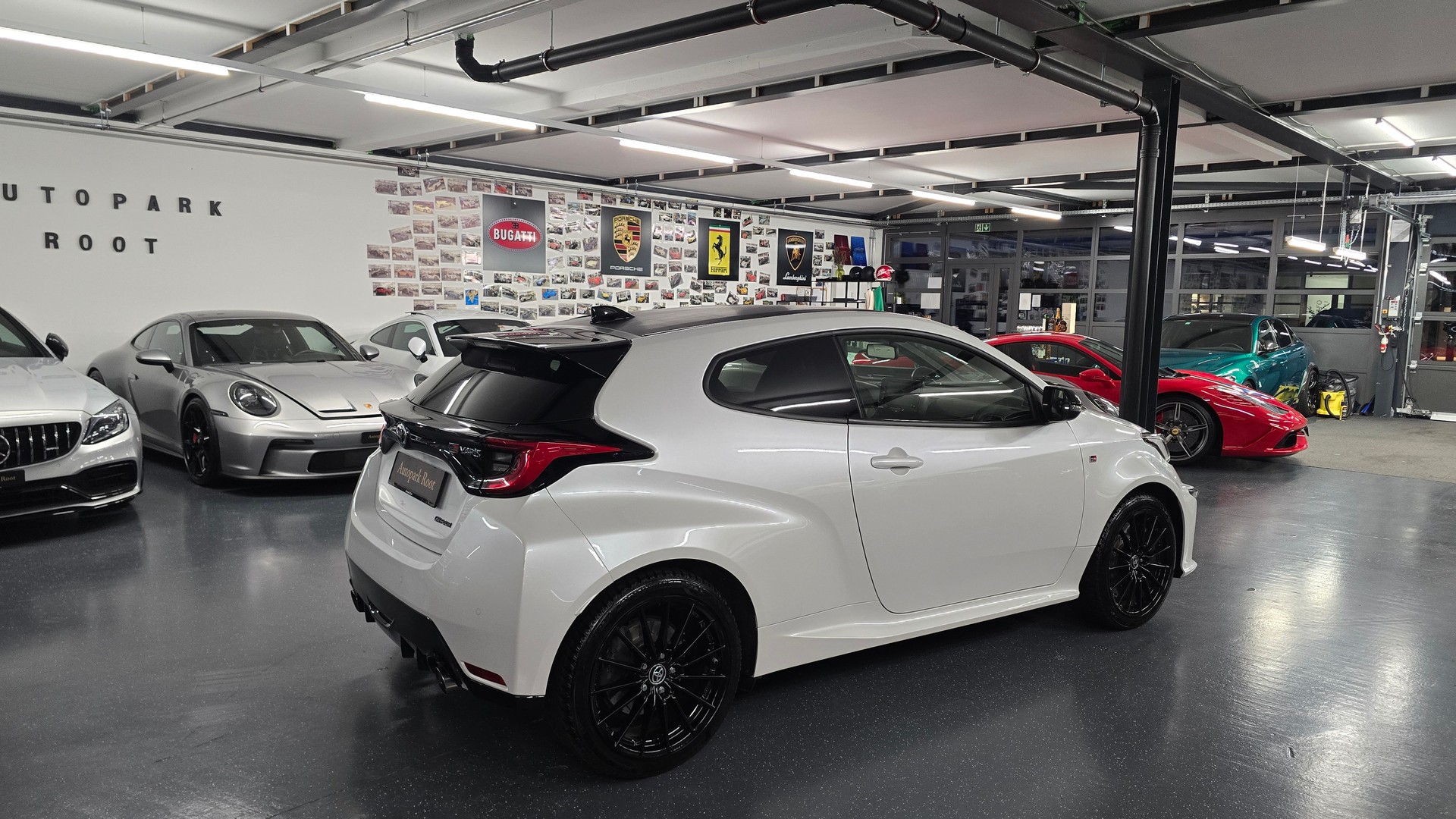 TOYOTA Yaris 1.6 GR Sport-image-4