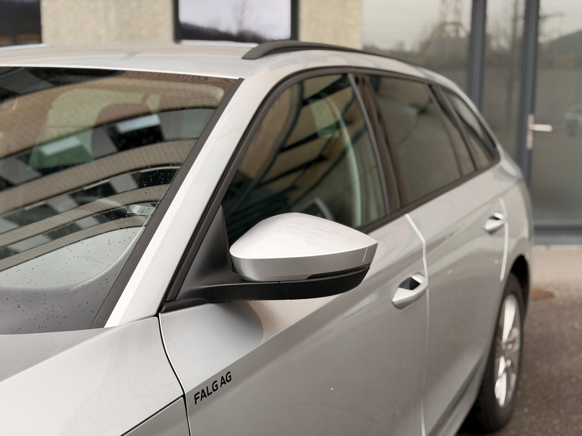 SKODA Octavia Combi 2.0 TDI DSG Ambition 4x4-image-11