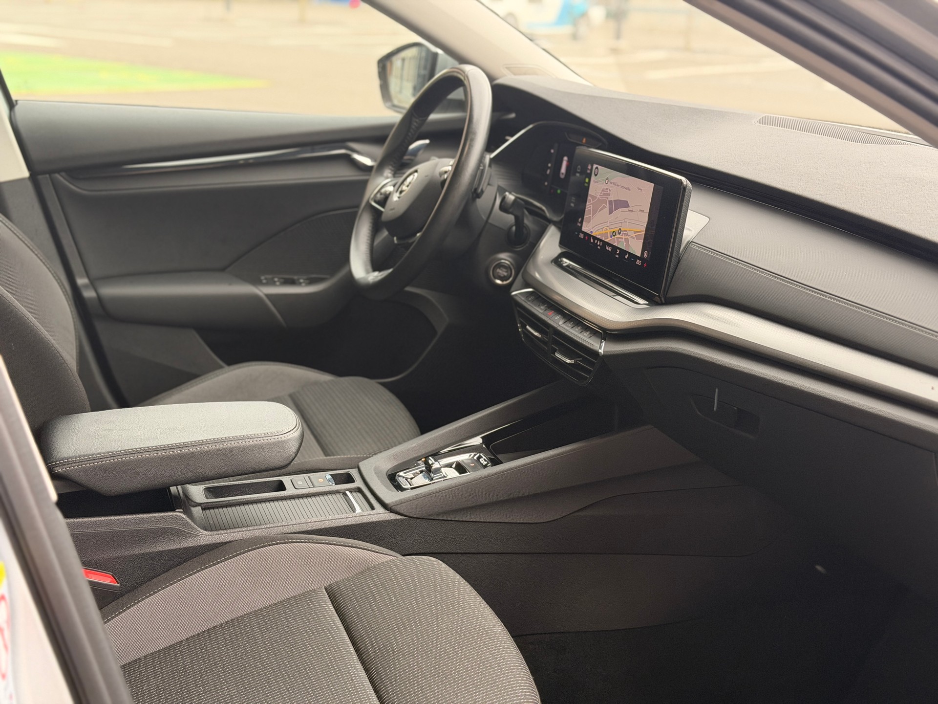 SKODA Octavia Combi 2.0 TDI DSG Ambition 4x4-image-26