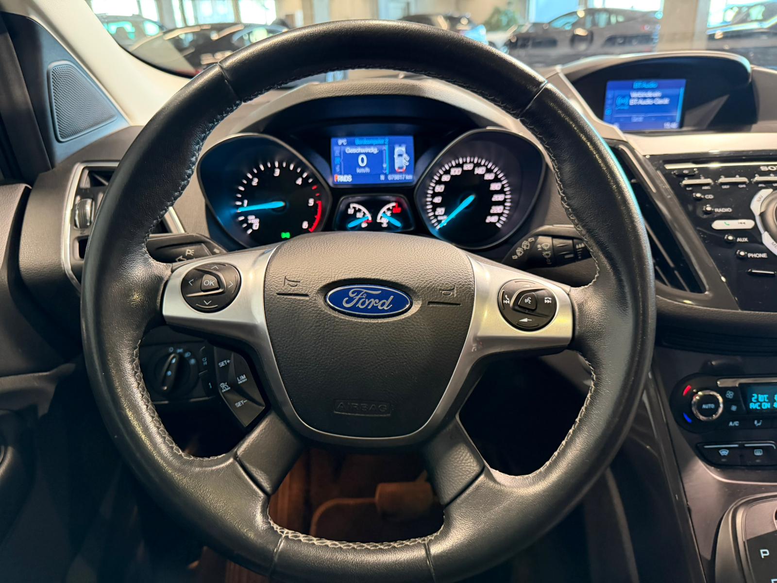 FORD Kuga 2.0 TDCi Titanium S 4WD PowerShift-image-17