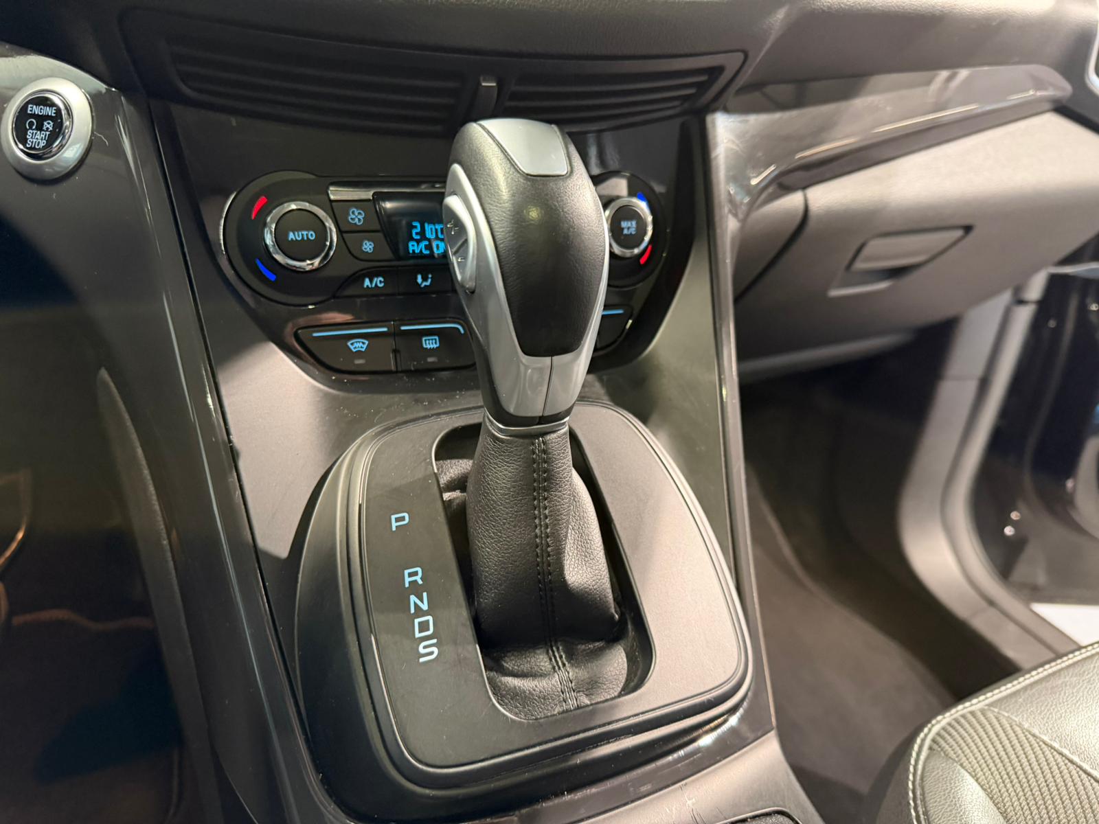 FORD Kuga 2.0 TDCi Titanium S 4WD PowerShift-image-19