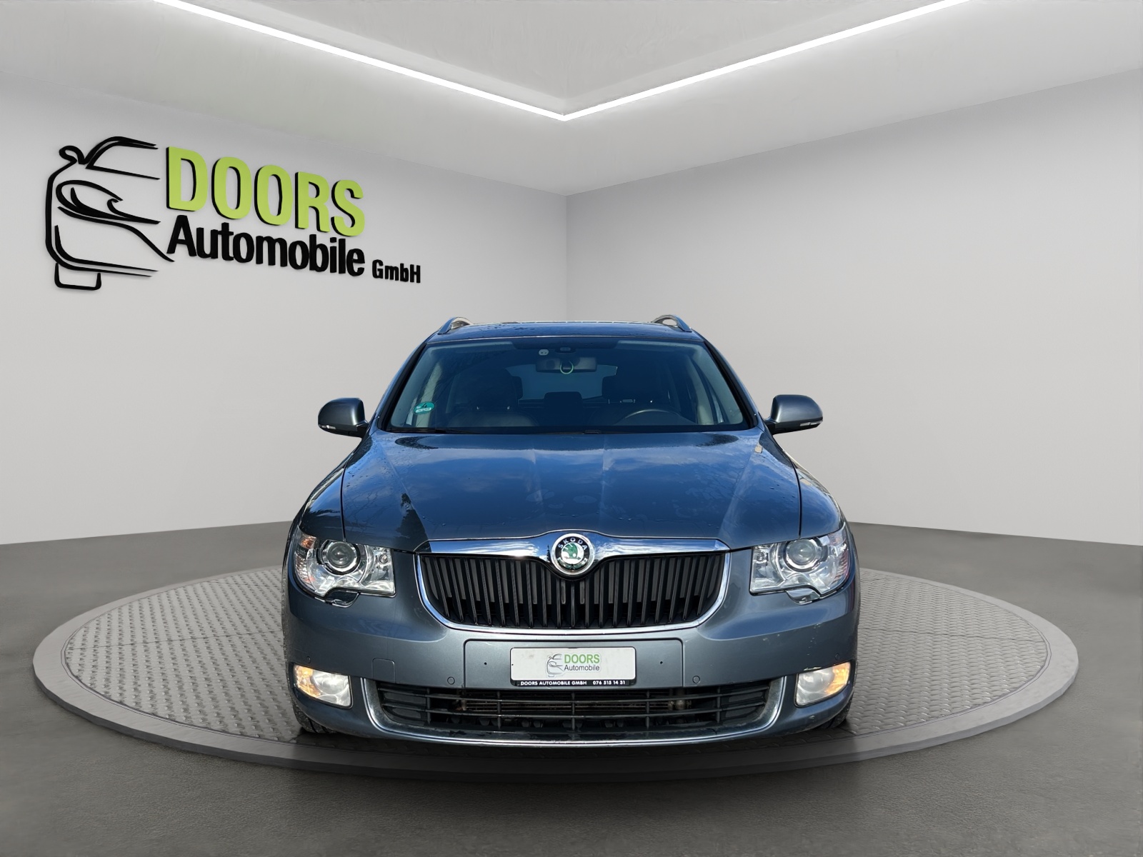 SKODA Superb Combi 2.0 TSI Ambition DSG-image-1
