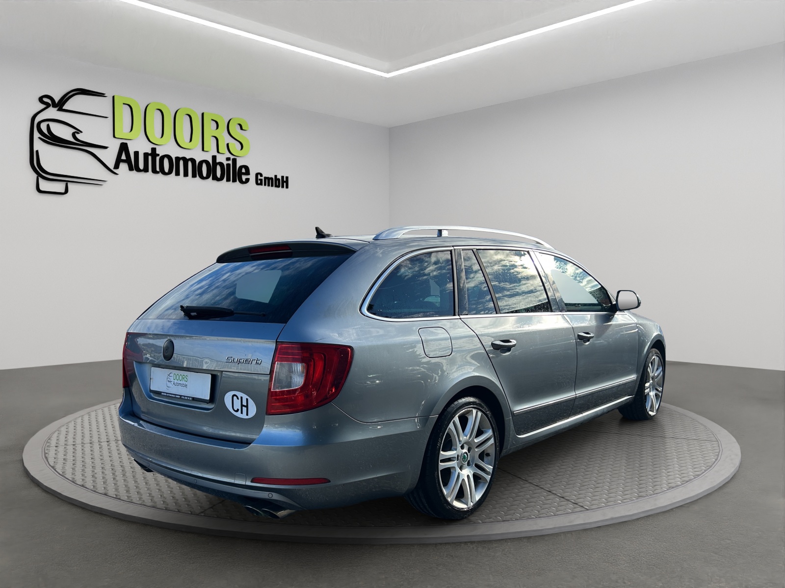 SKODA Superb Combi 2.0 TSI Ambition DSG-image-6