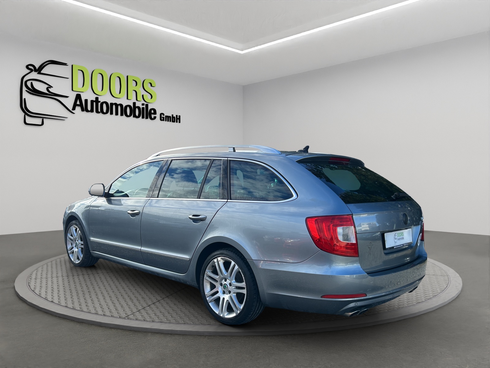 SKODA Superb Combi 2.0 TSI Ambition DSG-image-3