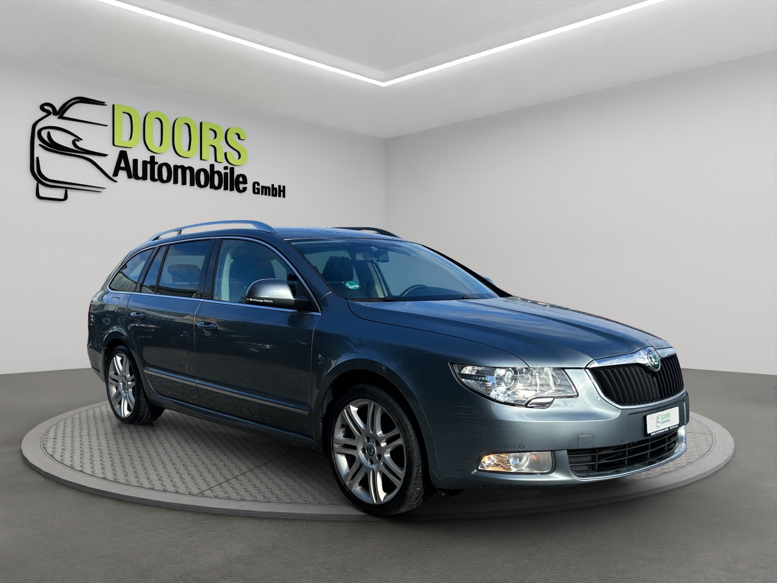 SKODA Superb Combi 2.0 TSI Ambition DSG-image-0
