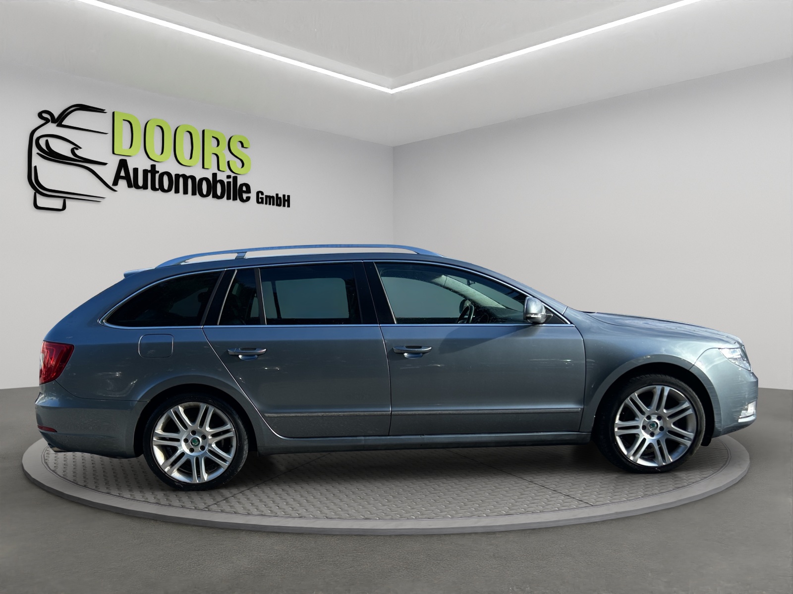 SKODA Superb Combi 2.0 TSI Ambition DSG-image-7