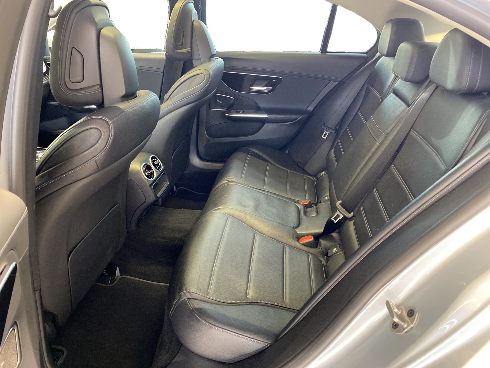 MERCEDES-BENZ C 220 d Avantgarde-image-7
