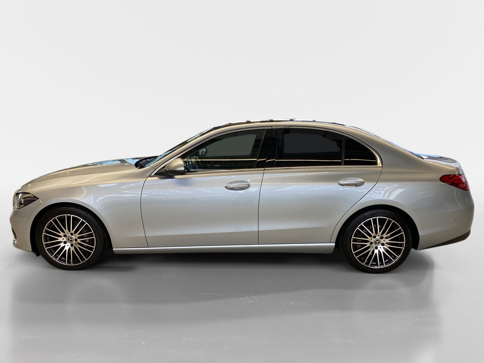 MERCEDES-BENZ C 220 d Avantgarde-image-2