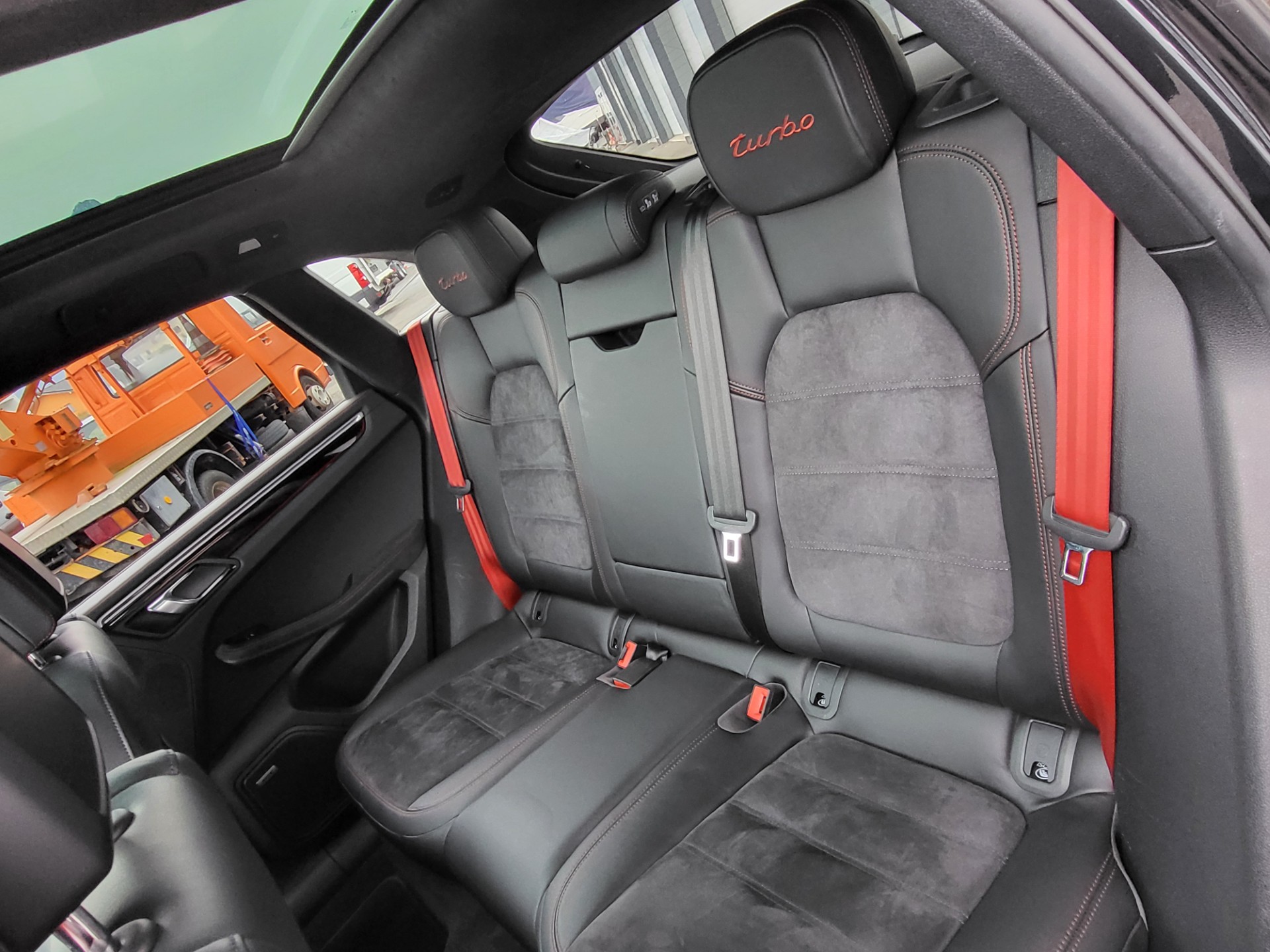 PORSCHE Macan Turbo Exclusive Performance Edition PDK-image-13
