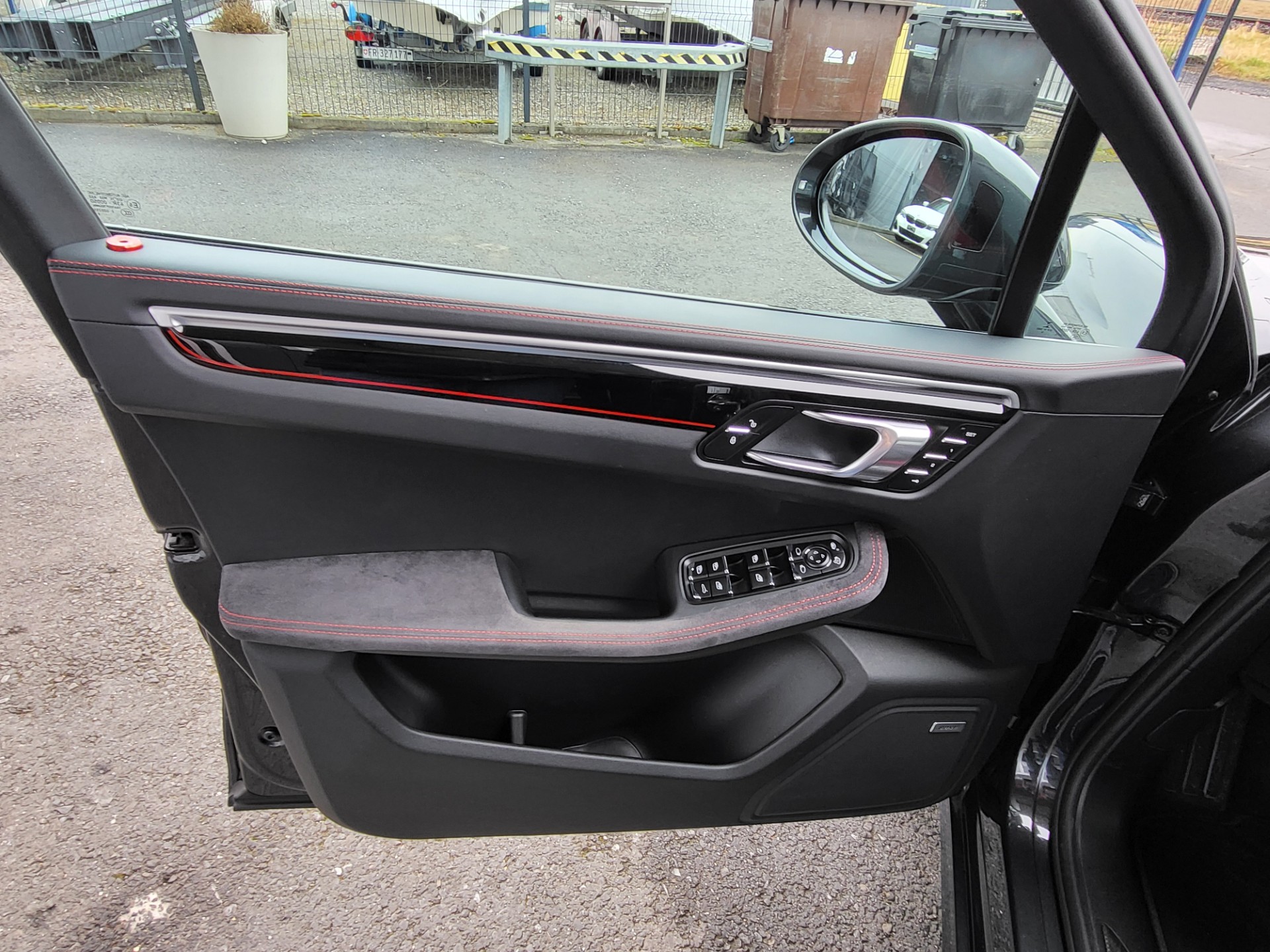PORSCHE Macan Turbo Exclusive Performance Edition PDK-image-9