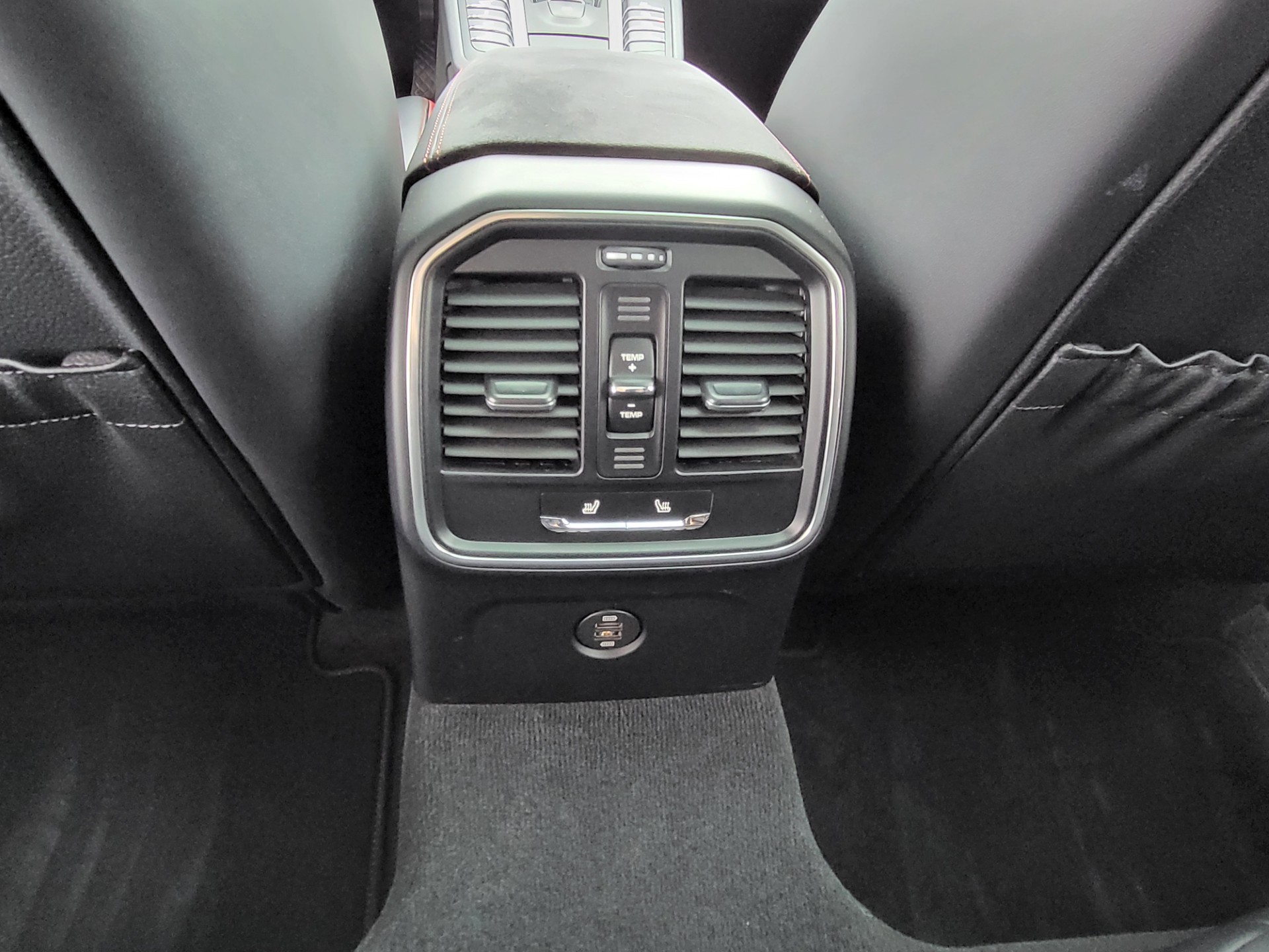 PORSCHE Macan Turbo Exclusive Performance Edition PDK-image-11