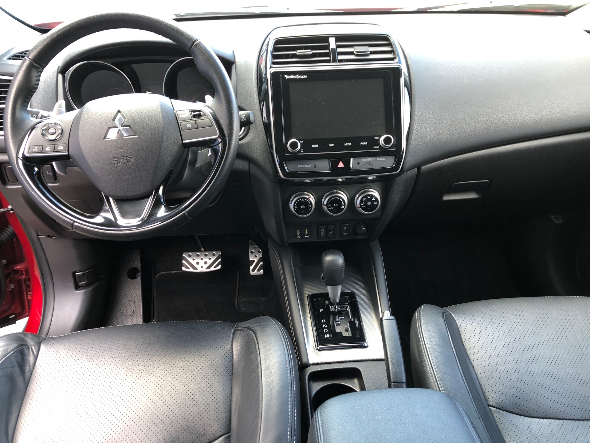 MITSUBISHI ASX 2.0 Diamond 4WD Automat-image-6