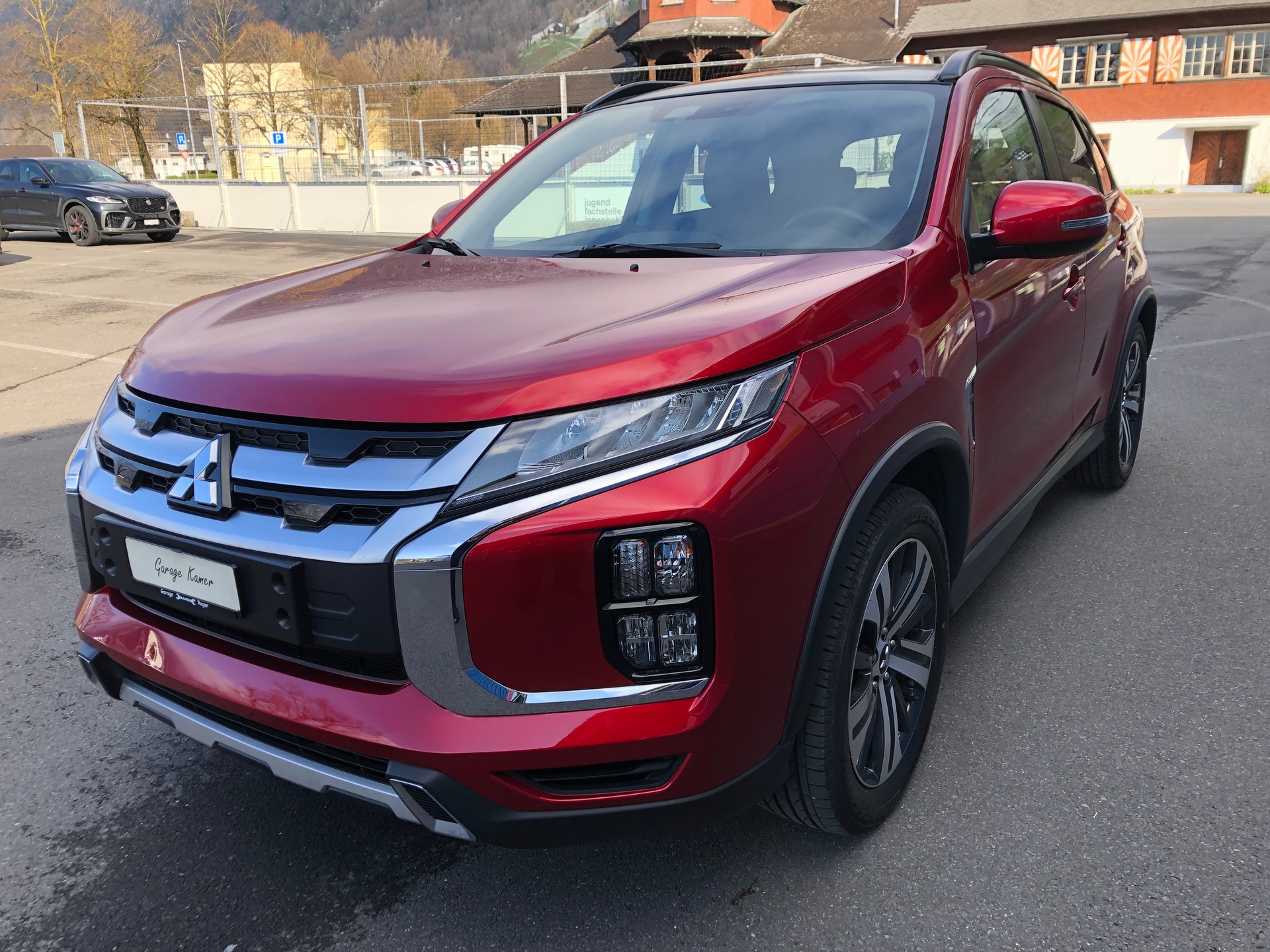 MITSUBISHI ASX 2.0 Diamond 4WD Automat-showroom-element-1