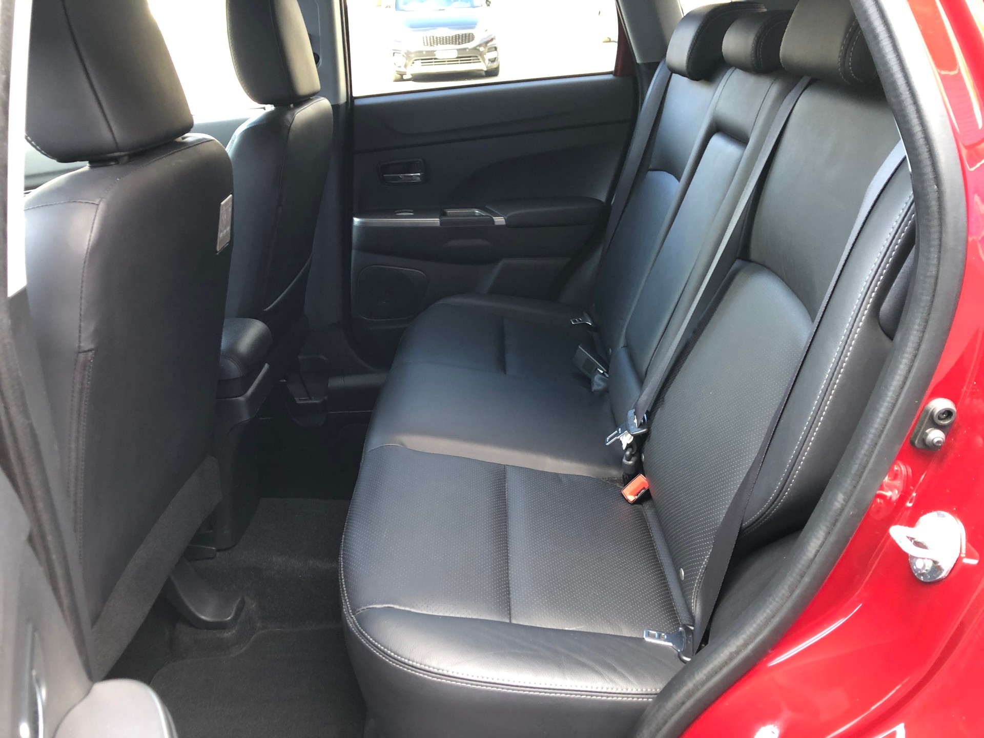 MITSUBISHI ASX 2.0 Diamond 4WD Automat-image-5