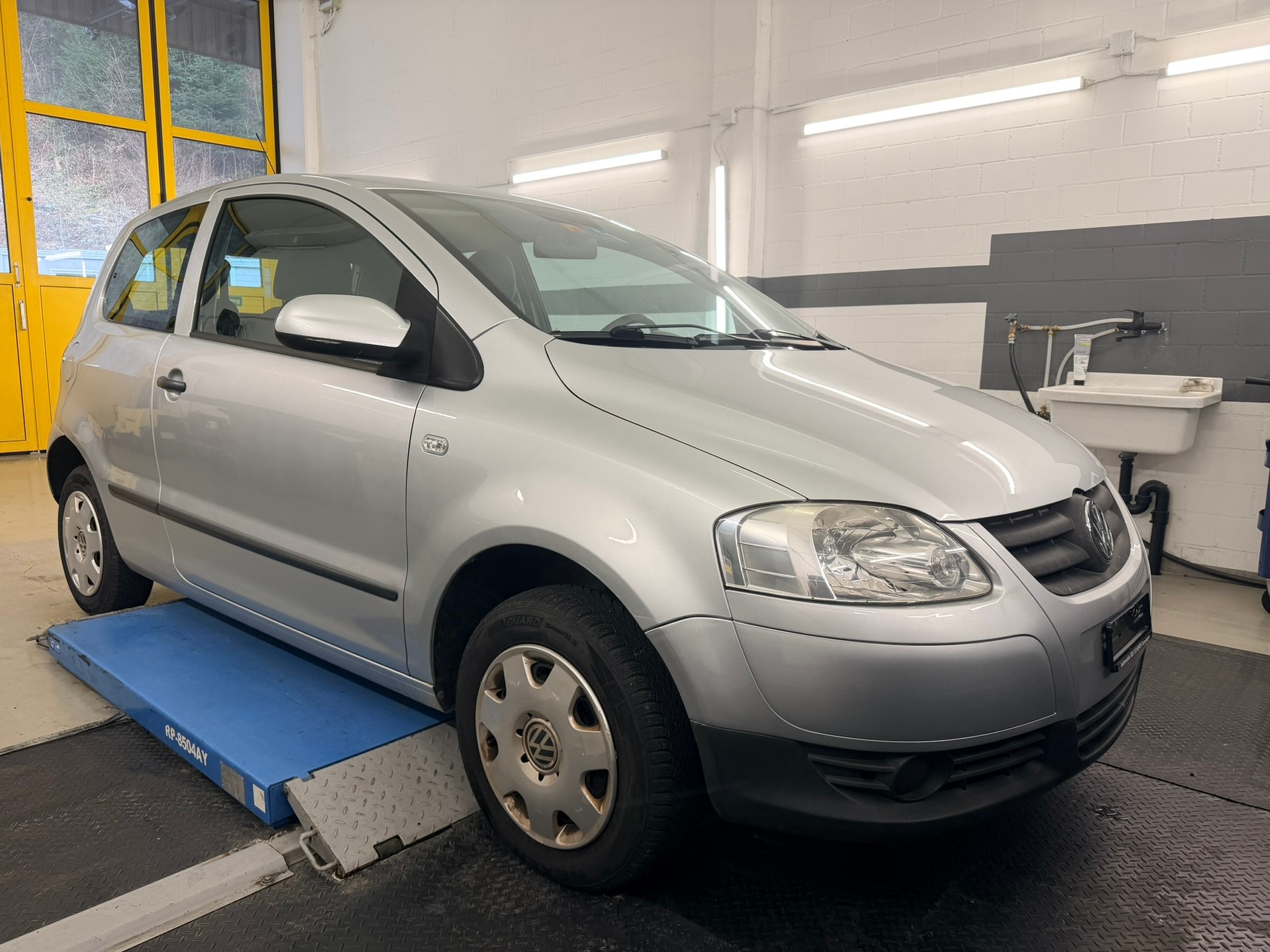 VW Fox 1.2-showroom-element-2