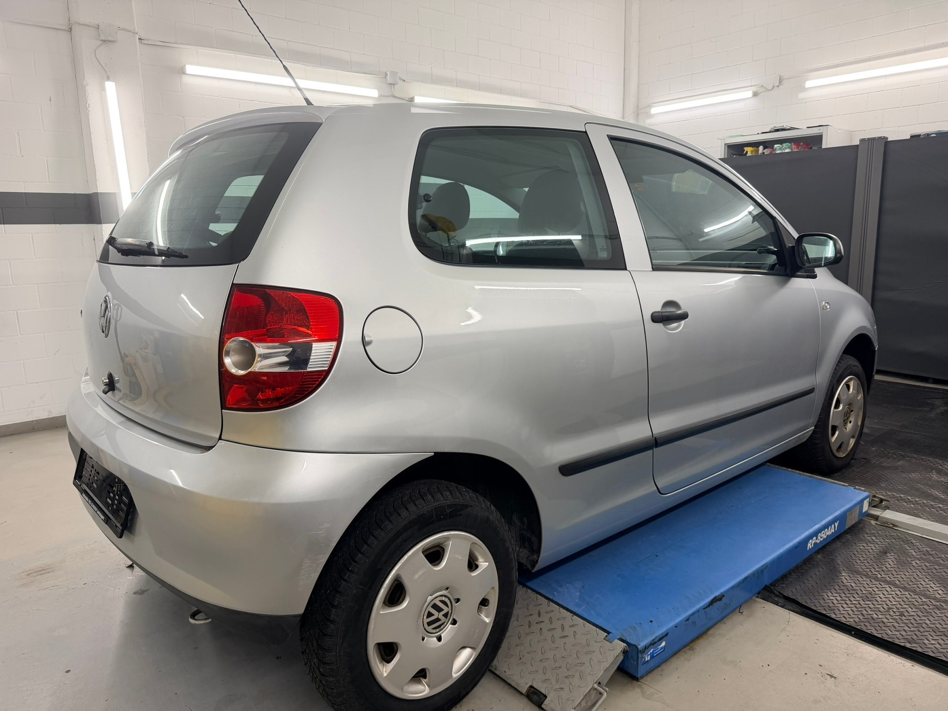 VW Fox 1.2-showroom-element-3