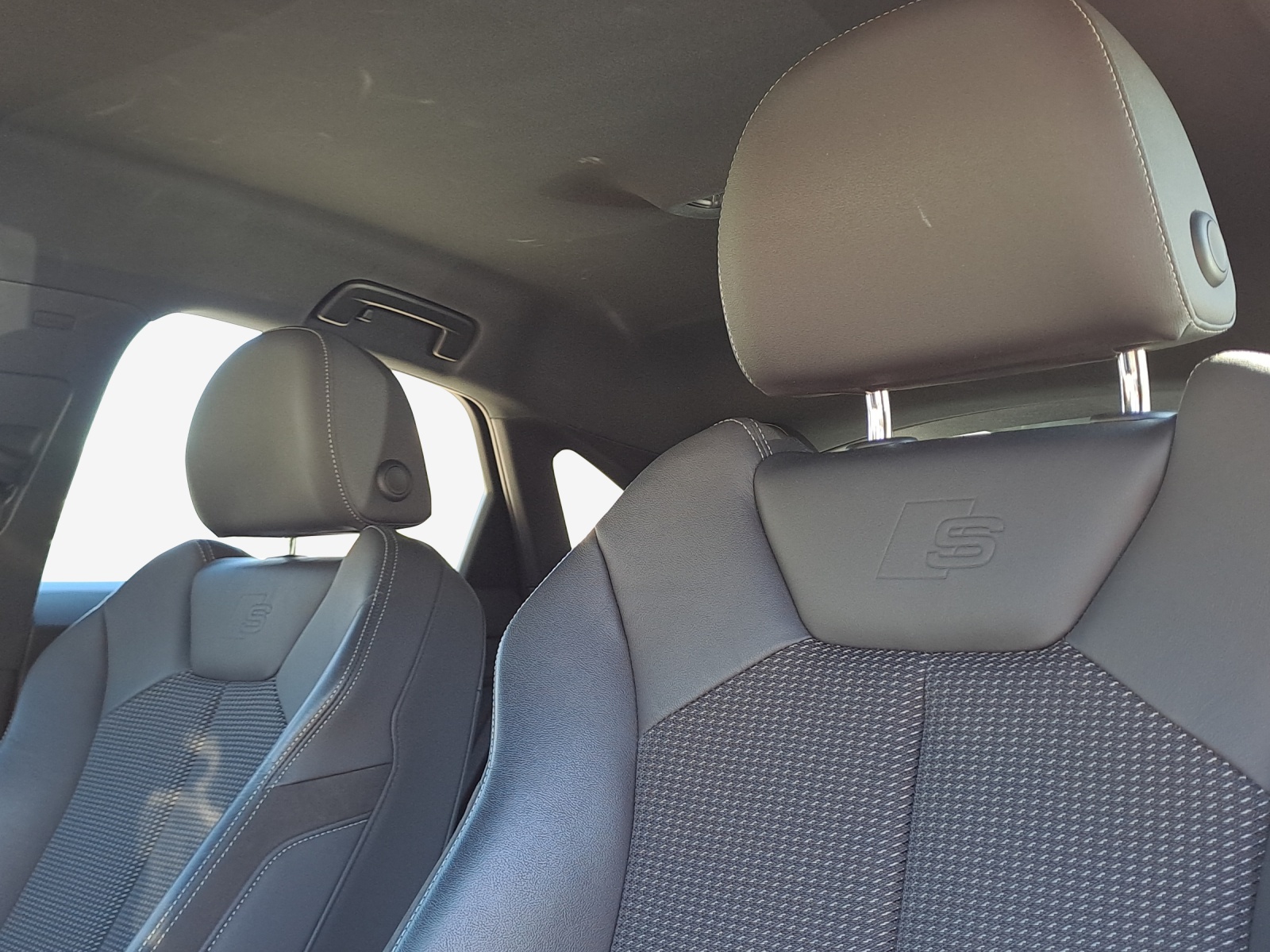 AUDI Q3 Sportback 35 TFSI S line Attraction S-tronic-image-14