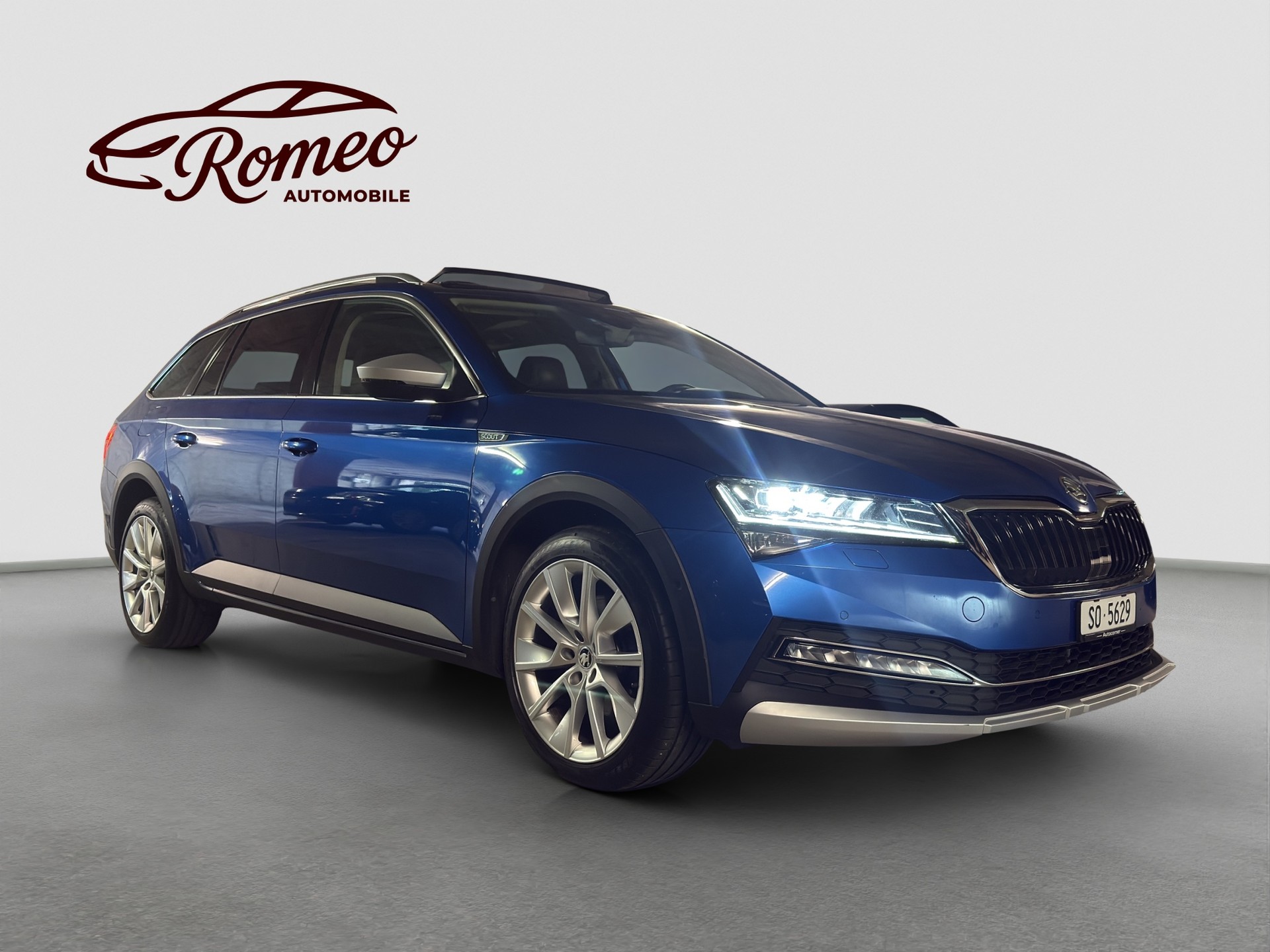SKODA Superb 2.0 TDi Scout 4x4 DSG ** 200 PS ** Frisch ab MFK und Service ** Panorama ** Leder-Alcantara **-image-2