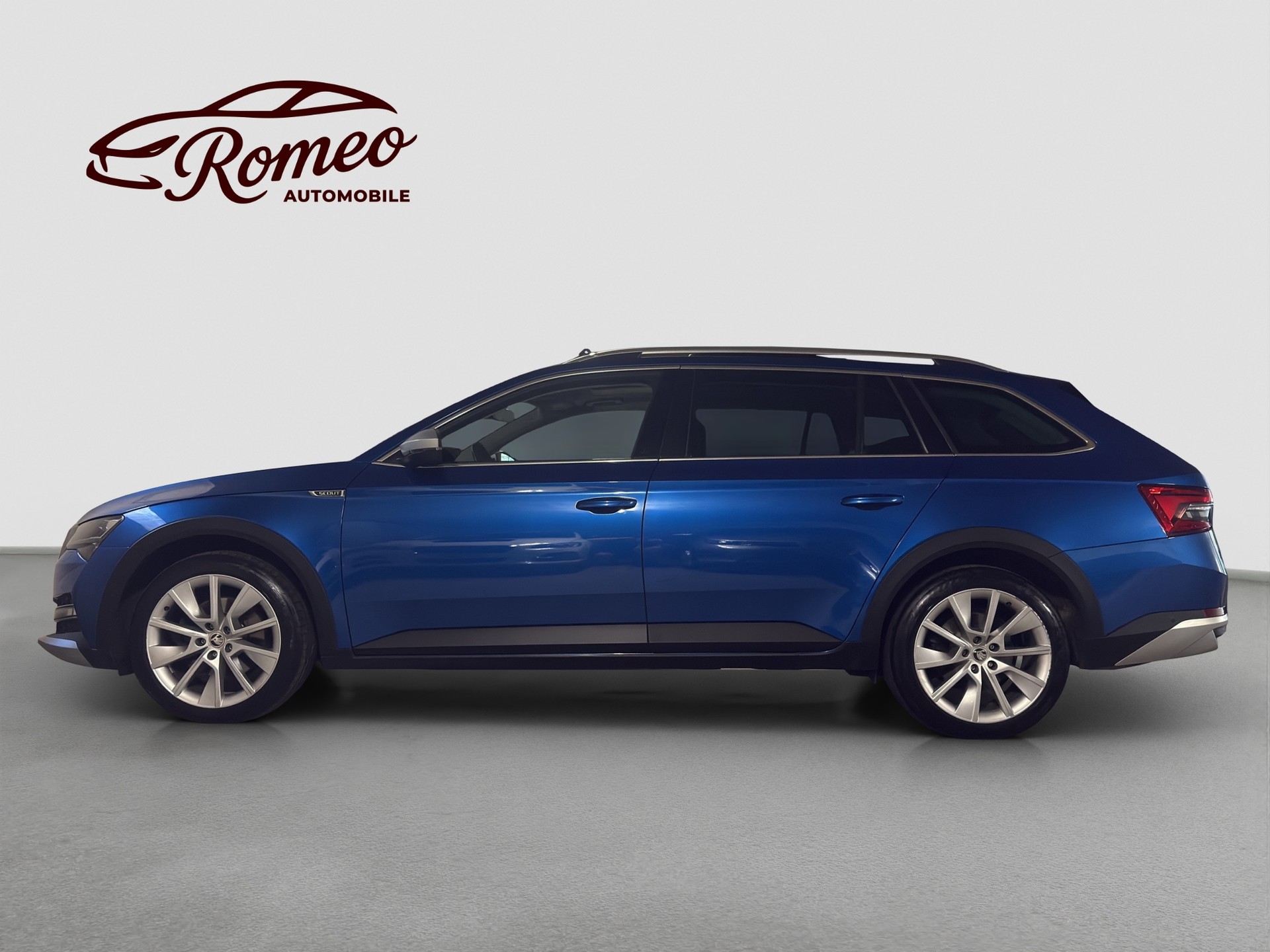 SKODA Superb 2.0 TDi Scout 4x4 DSG ** 200 PS ** Frisch ab MFK und Service ** Panorama ** Leder-Alcantara **-image-5