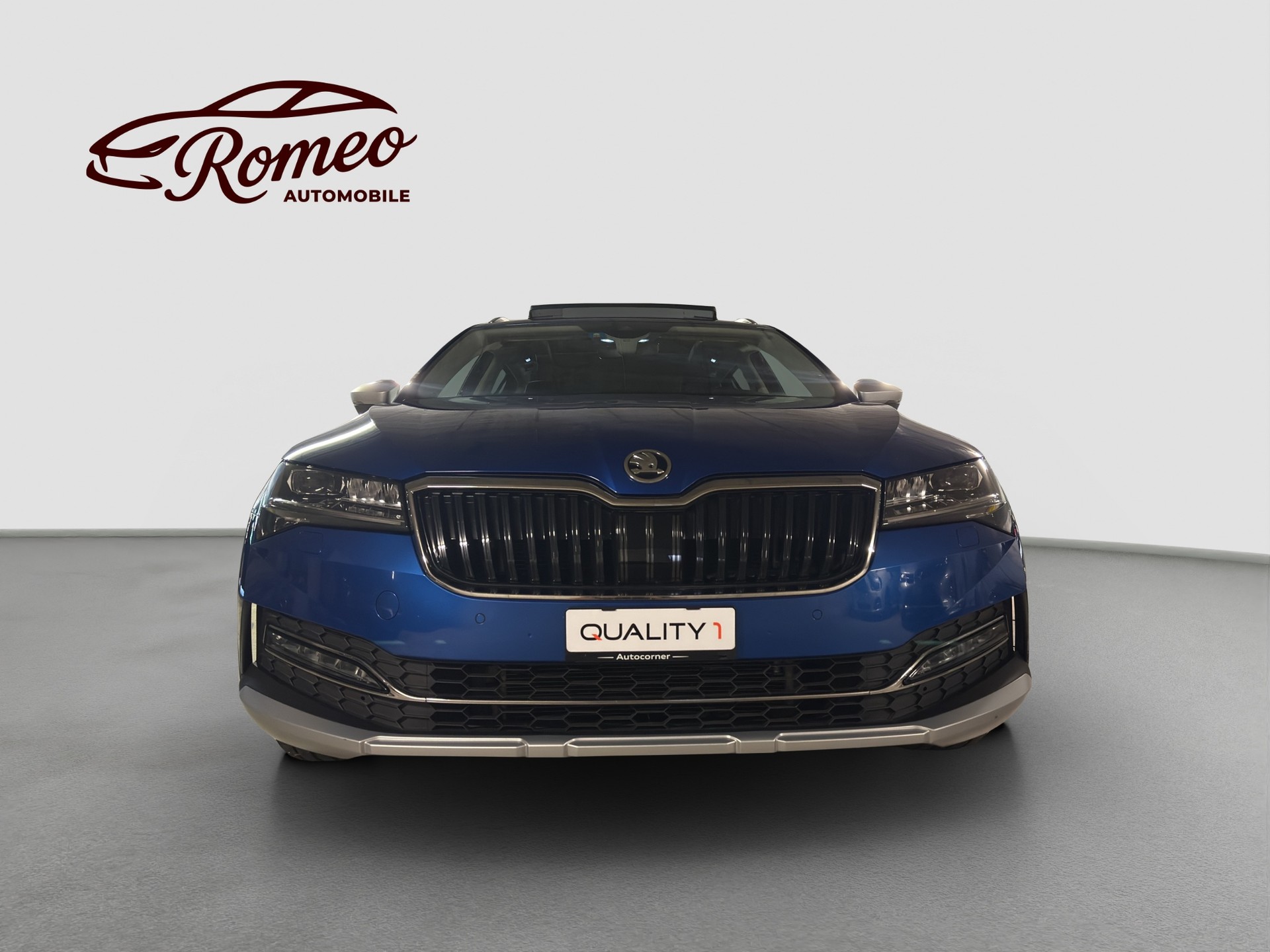 SKODA Superb 2.0 TDi Scout 4x4 DSG ** 200 PS ** Frisch ab MFK und Service ** Panorama ** Leder-Alcantara **-image-6