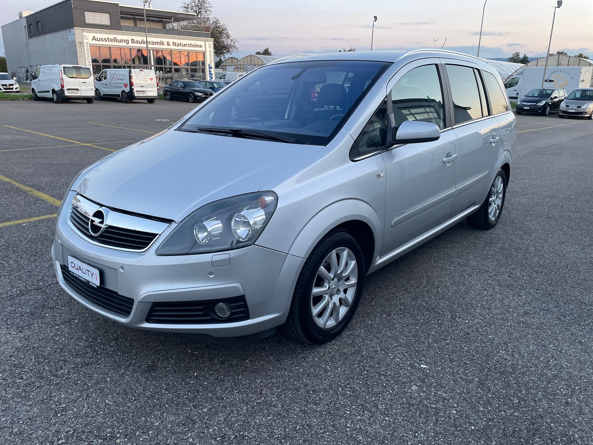 OPEL Zafira 2.2i 16V Enjoy Automat-image-1