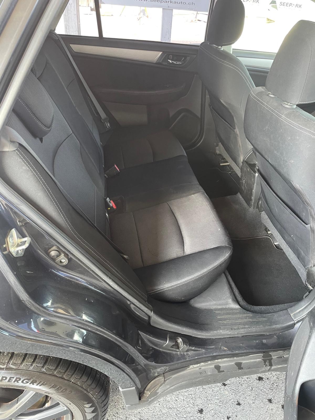 SUBARU Outback 2.5i Swiss AWD Lineartronic-image-4