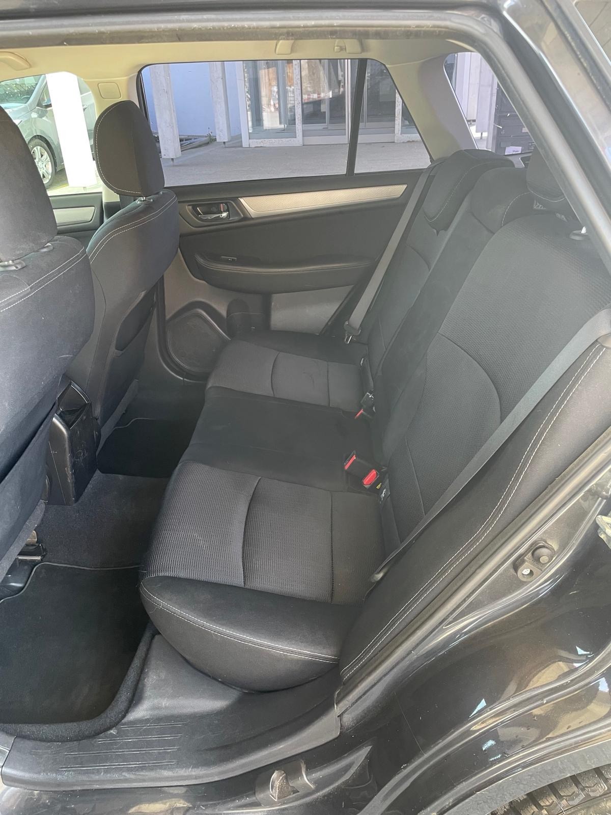 SUBARU Outback 2.5i Swiss AWD Lineartronic-image-8