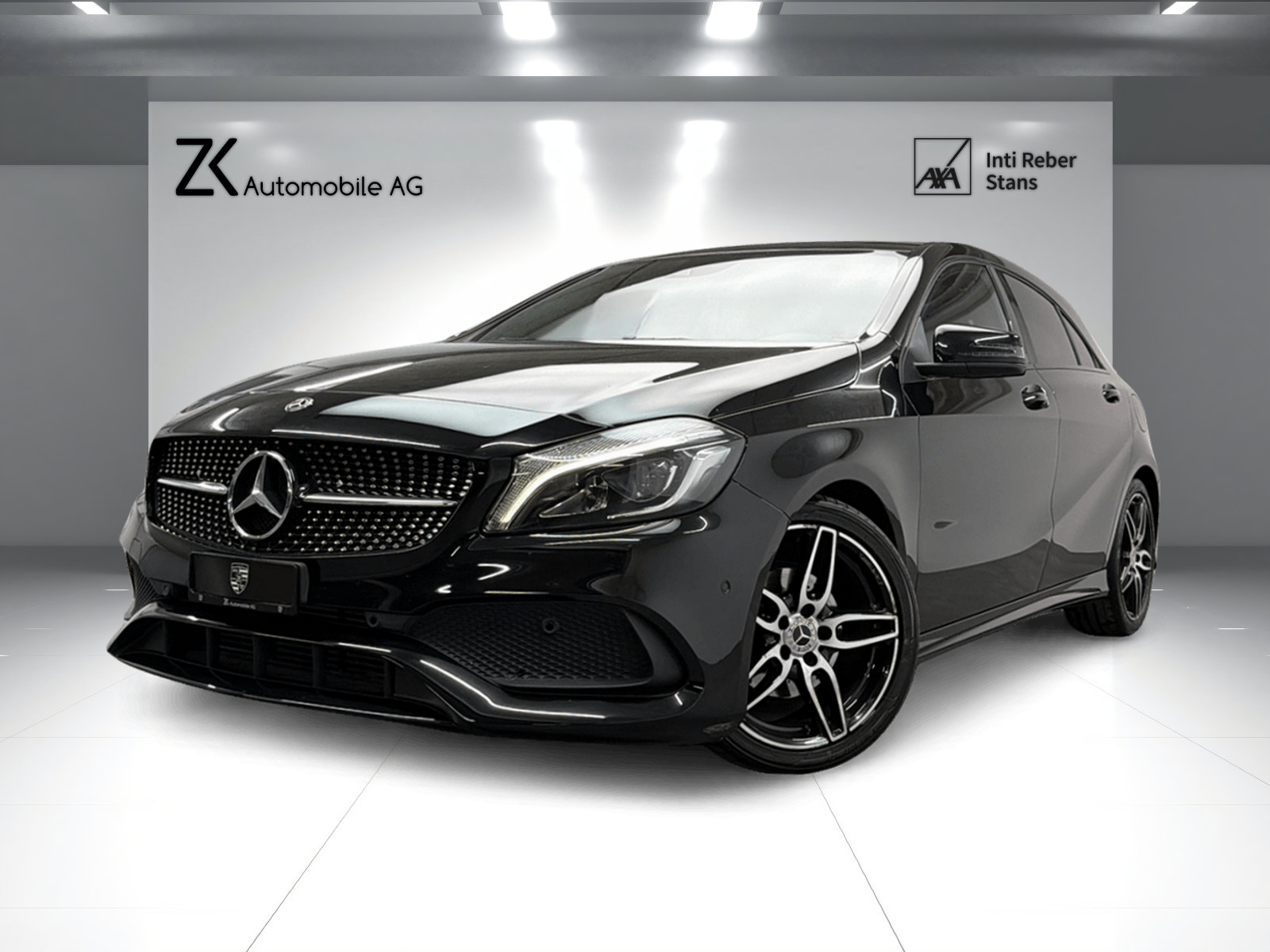 MERCEDES-BENZ A 200 AMG Line Cosmos Black 7G-DCT / Panoramadach