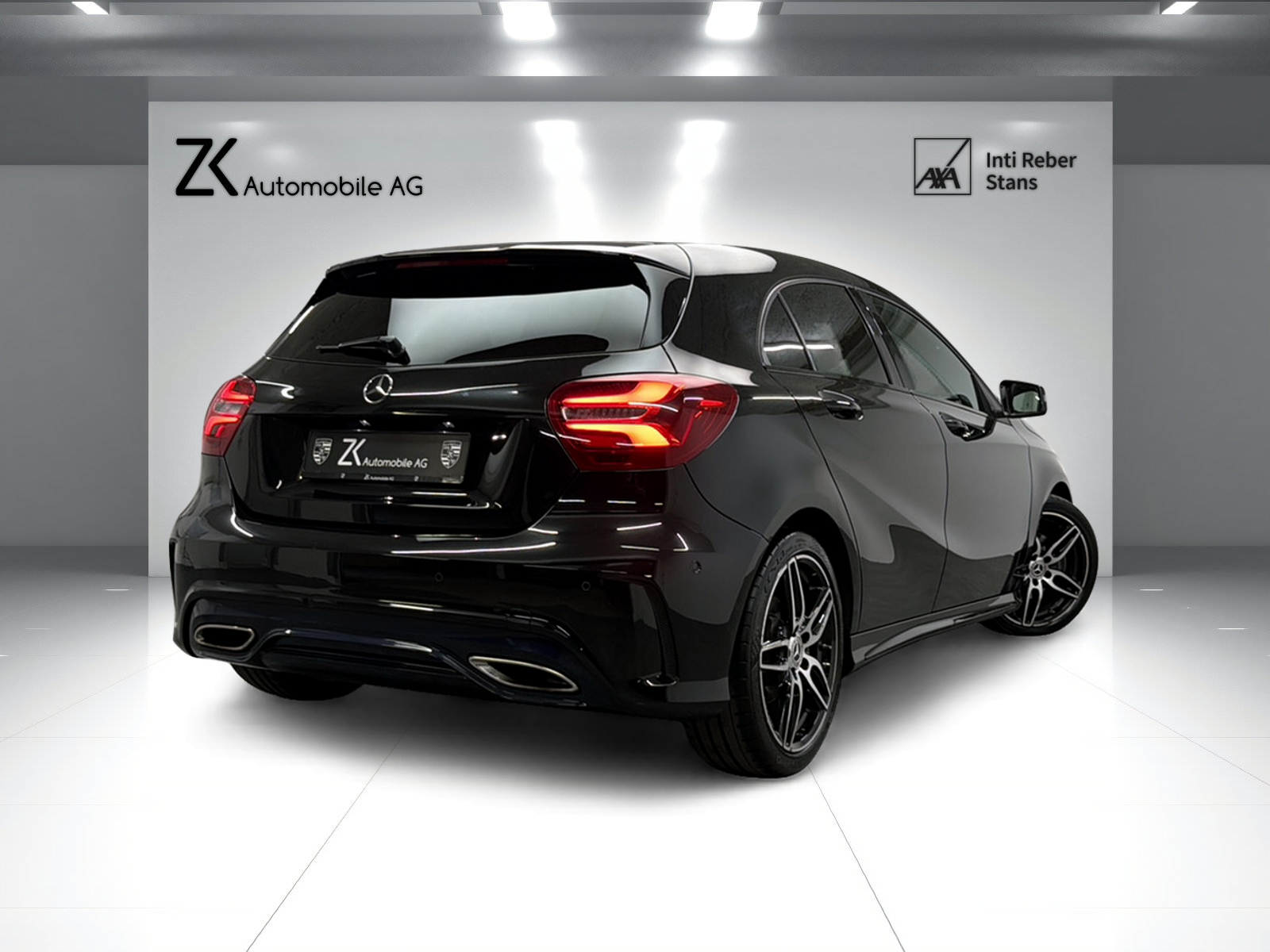 MERCEDES-BENZ A 200 AMG Line Cosmos Black 7G-DCT / Panoramadach / RF-Kamera / Keyless Go / Ambiente Beleuchtung /-image-1