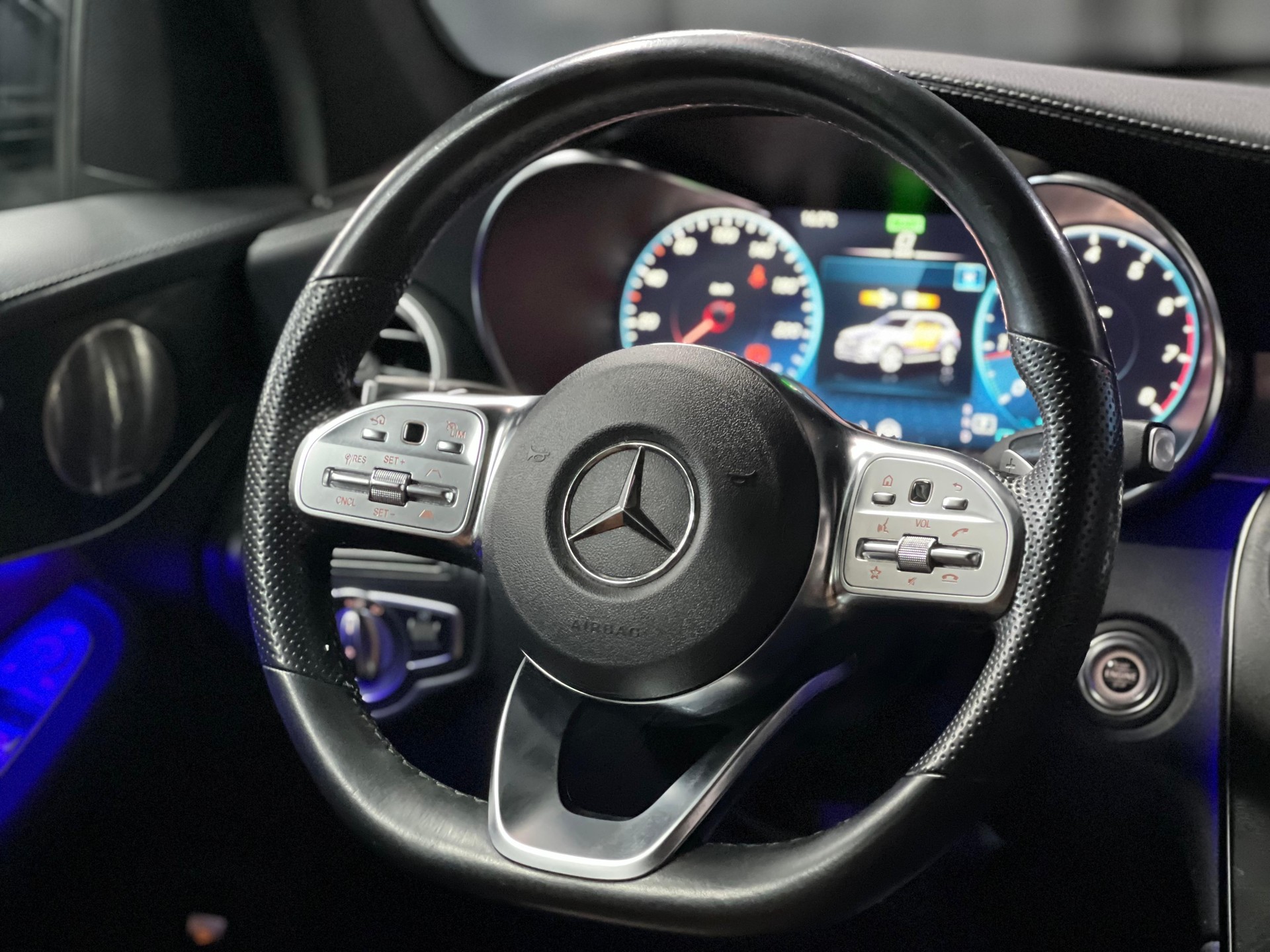 MERCEDES-BENZ GLC 300 AMG Line Plus 4Matic 9G-Tronic Vollauslastung*Panoramadach*Burmester Sound*Sitzheizung*Sitzbelüftung*FahrerAssitenz..-image-15