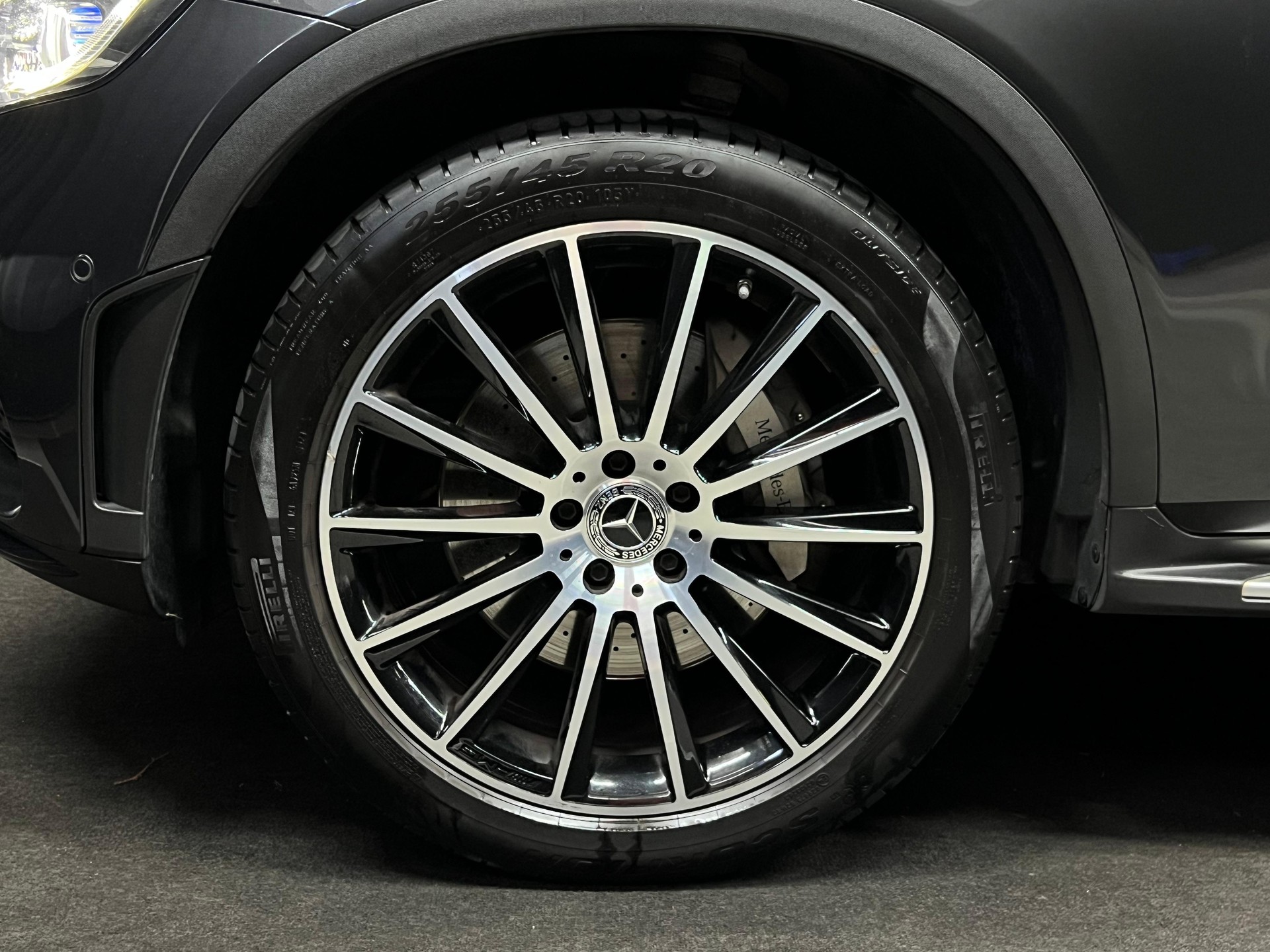 MERCEDES-BENZ GLC 300 AMG Line Plus 4Matic 9G-Tronic Vollauslastung*Panoramadach*Burmester Sound*Sitzheizung*Sitzbelüftung*FahrerAssitenz..-image-8