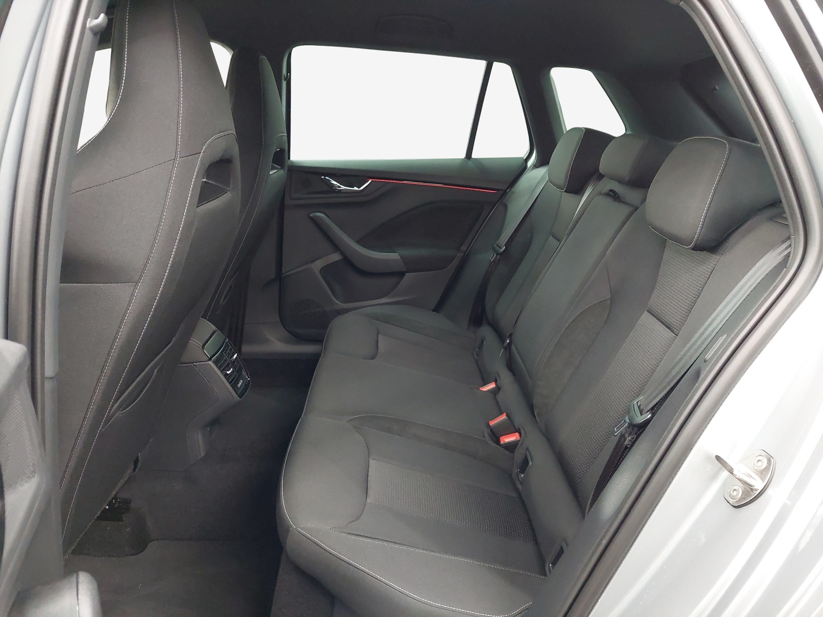 SKODA Kamiq 1.0 TSI Dynamic DSG-image-11