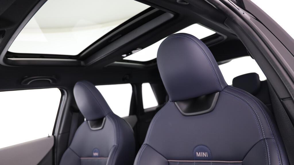 MINI Cooper 5 door C-image-17
