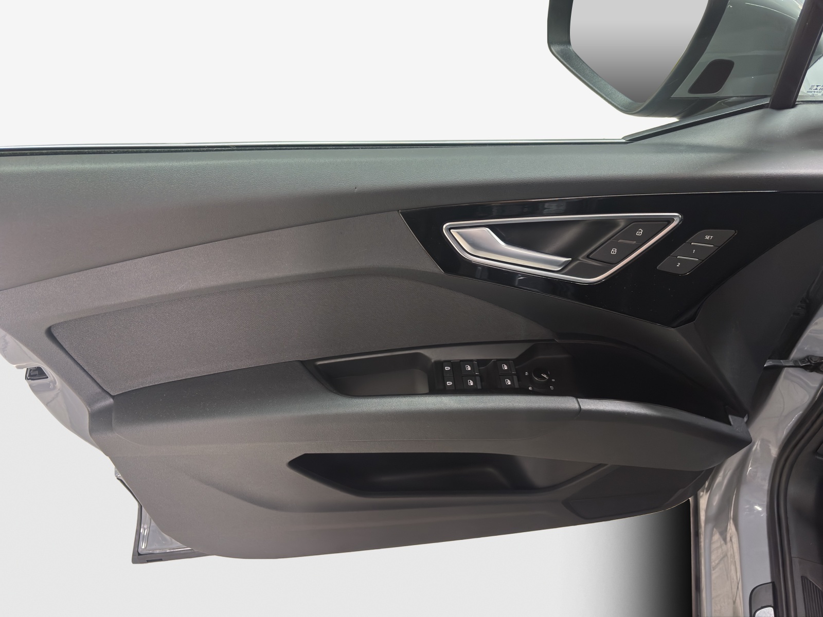 AUDI Q4 e-tron 45 quattro-image-15