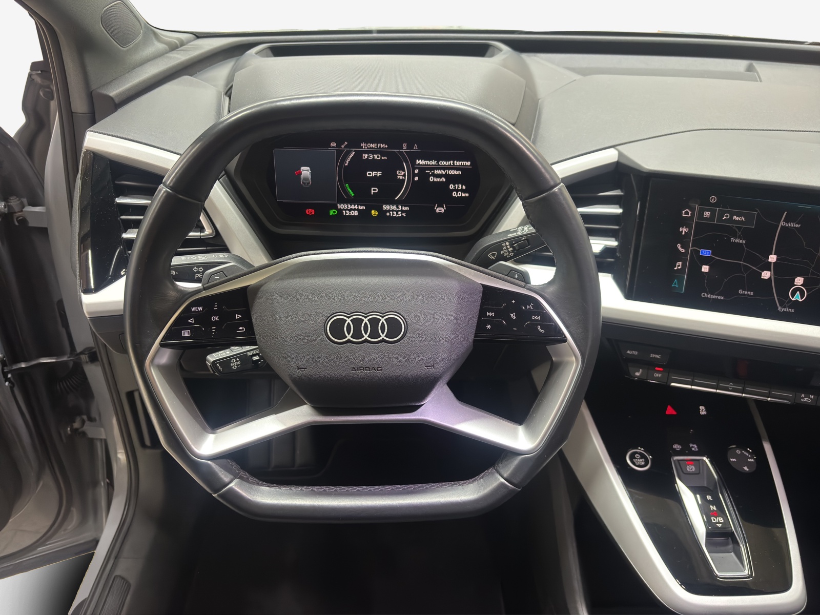 AUDI Q4 e-tron 45 quattro-image-9