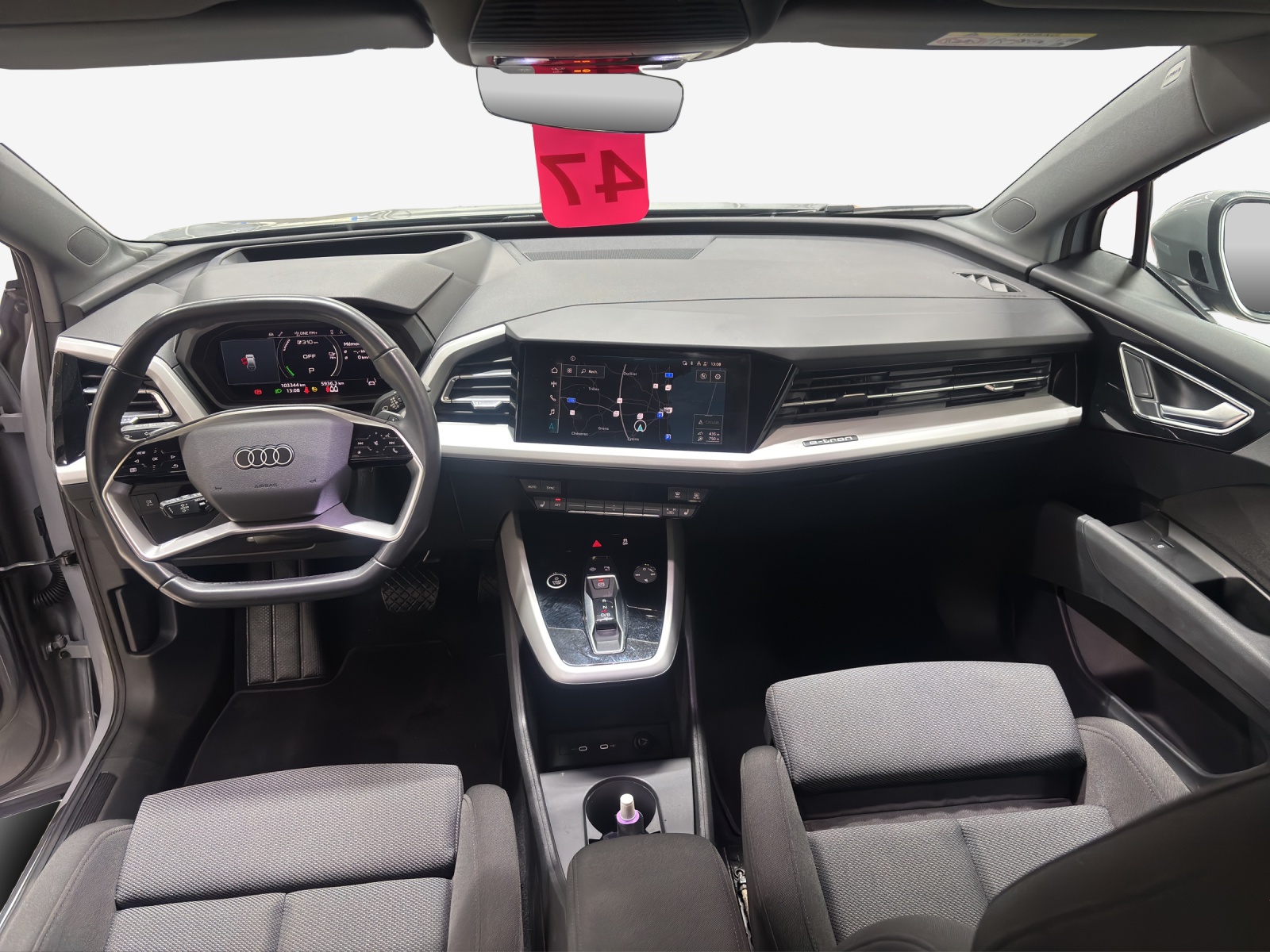AUDI Q4 e-tron 45 quattro-image-8