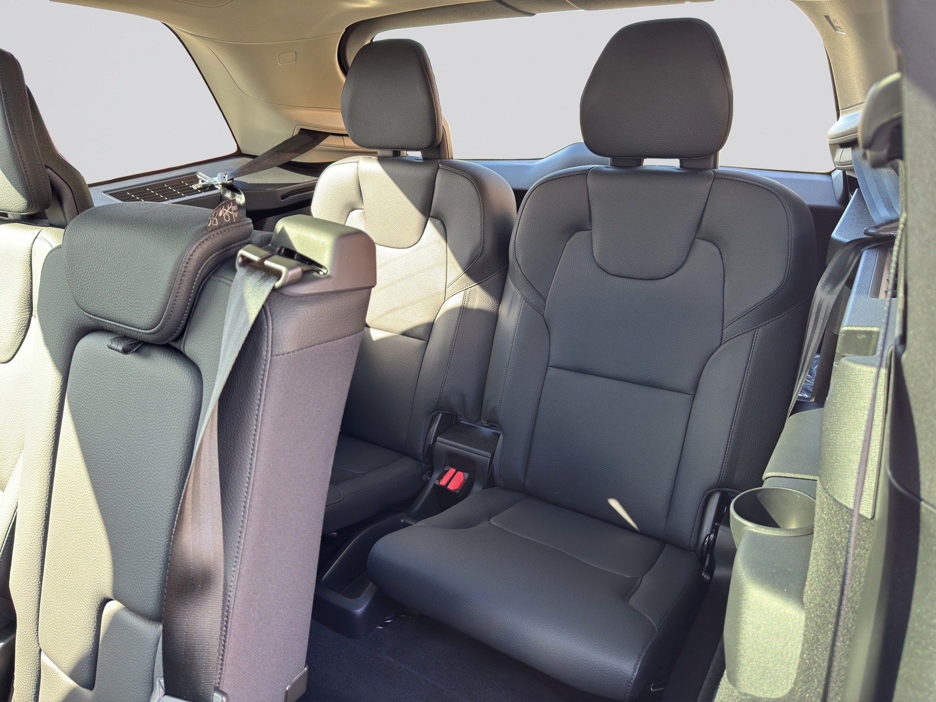 VOLVO XC90 T8 eAWD 7Pl. PluginHybrid Plus Dark Geartronic-image-8