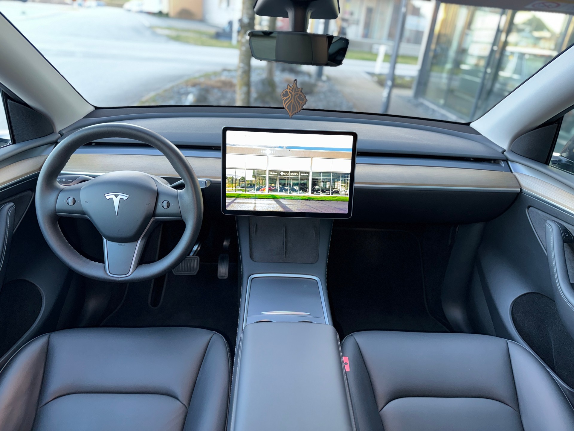 TESLA Model Y Long Range / Full Self Driving *RESERVIERT*-image-7