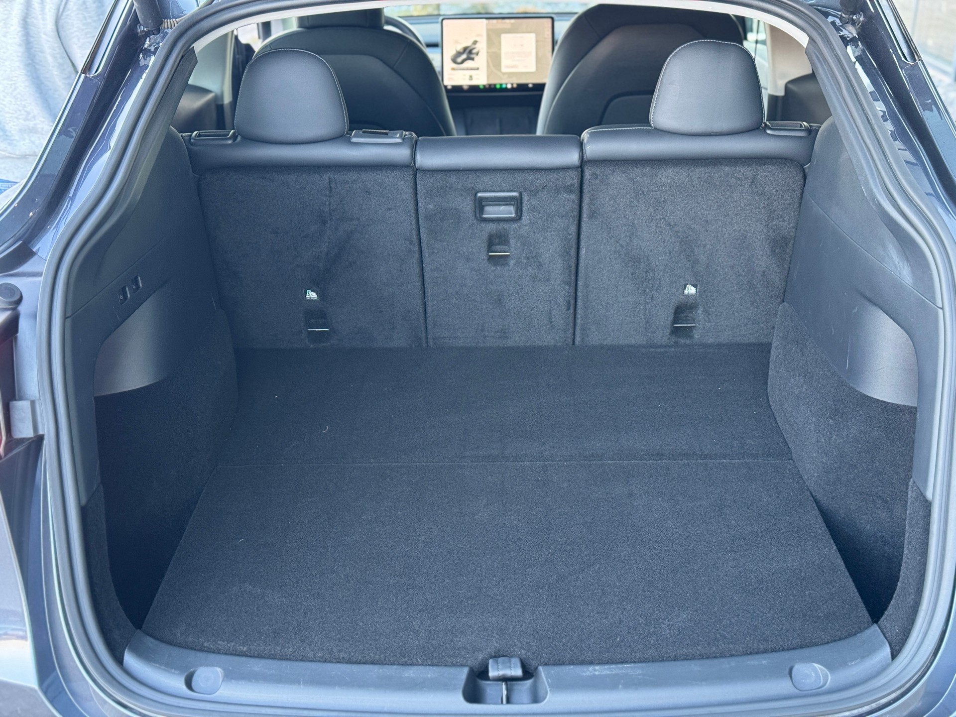 TESLA Model Y Long Range / Full Self Driving *RESERVIERT*-image-10