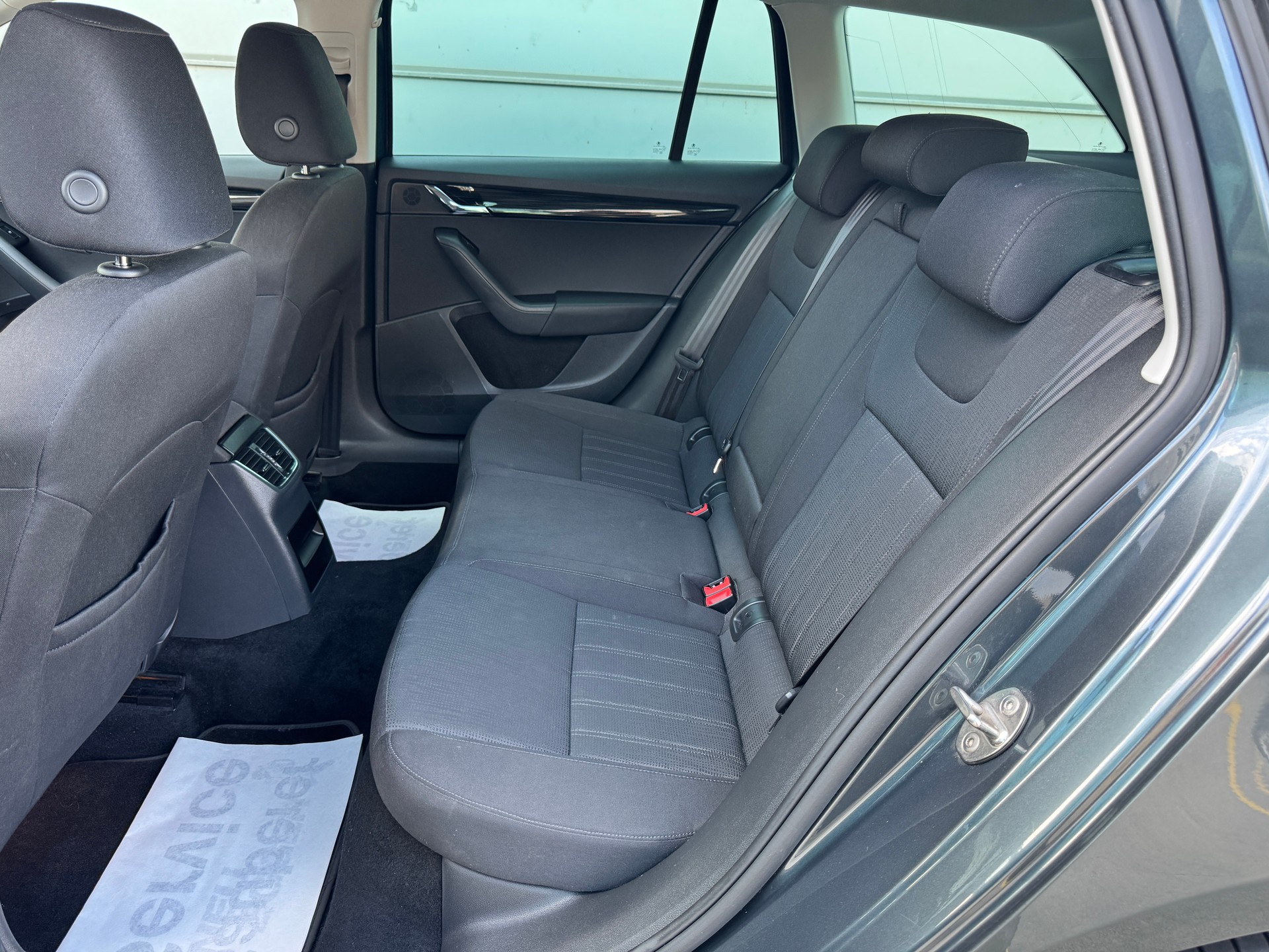 SKODA Octavia 1.4 TSI Style-image-5