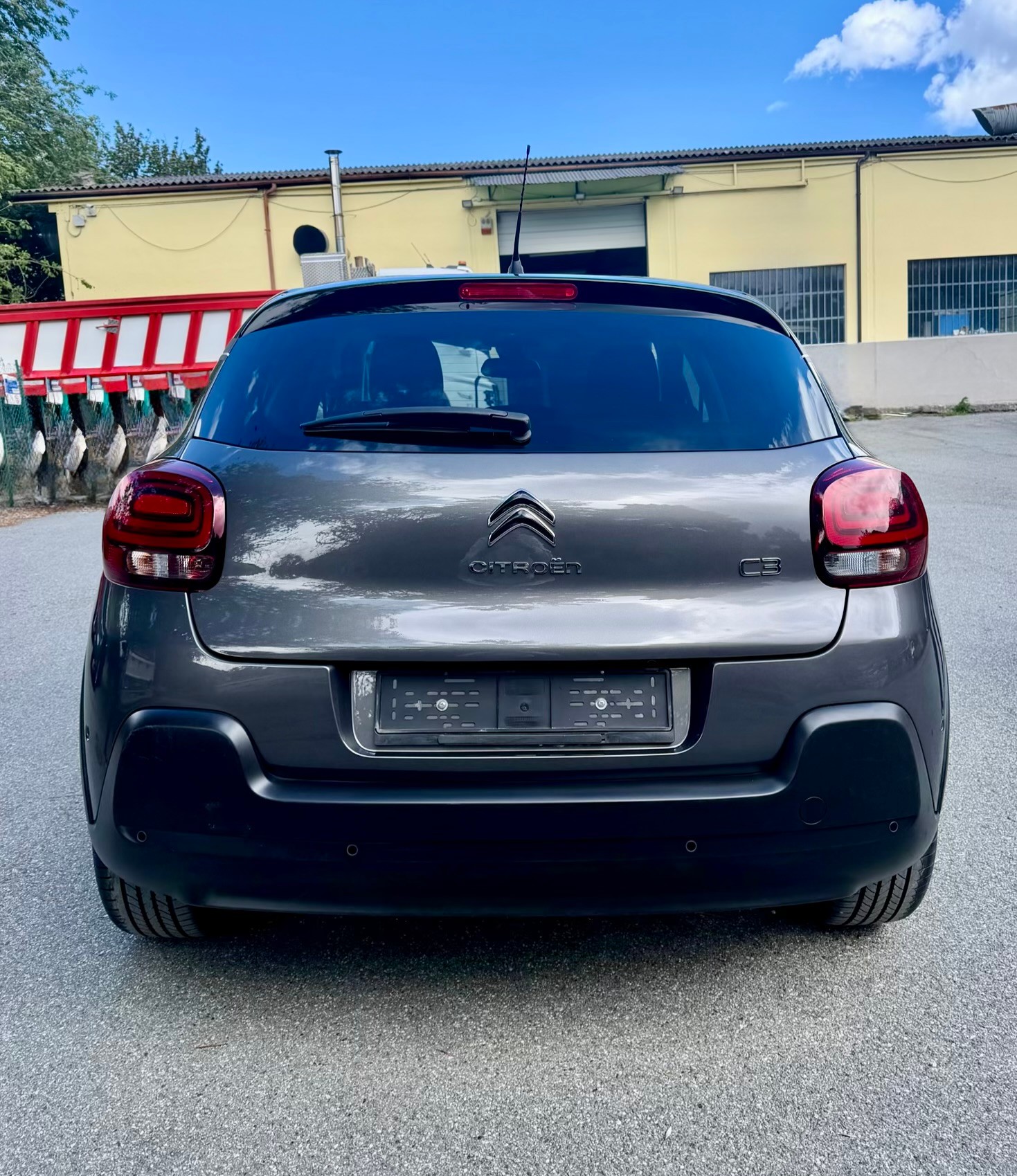 CITROEN 1.2 PureTech Shine-image-3