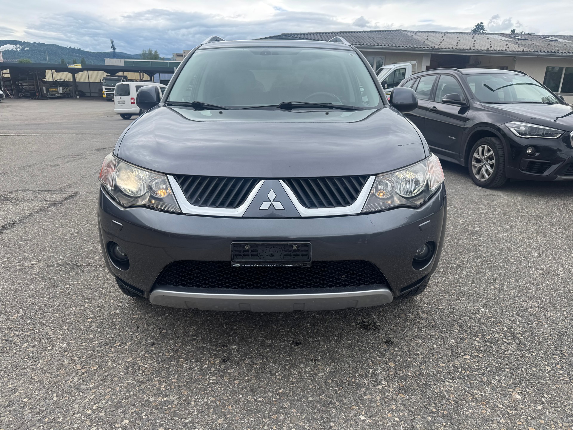 MITSUBISHI Outlander 2.2 DID Navigator 4WD-image-0